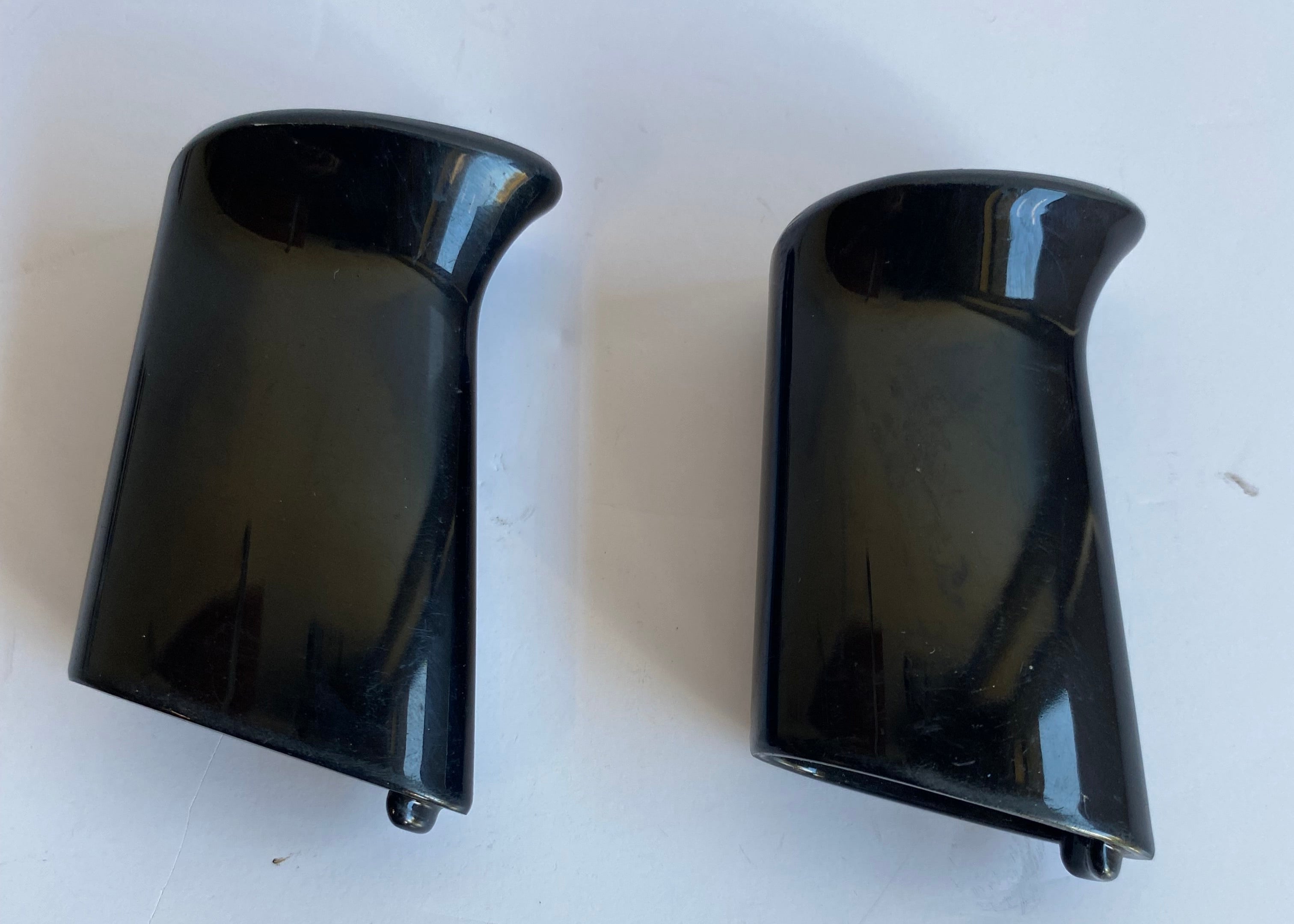 Harley Davidson Black Rear Turn Signal Bracket Set REF OEM 68277-07