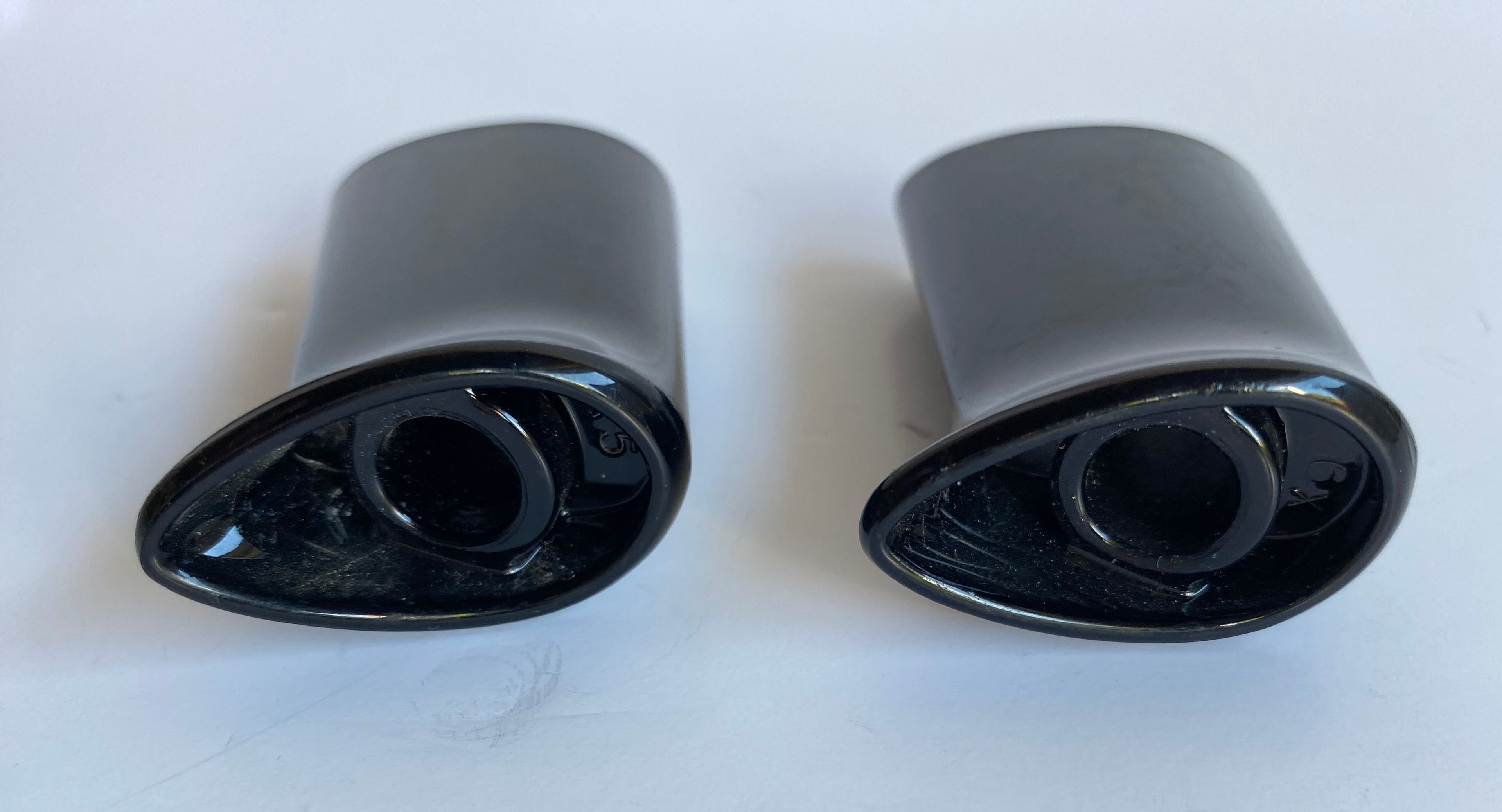Harley Davidson Black Rear Turn Signal Bracket Set REF OEM 68277-07