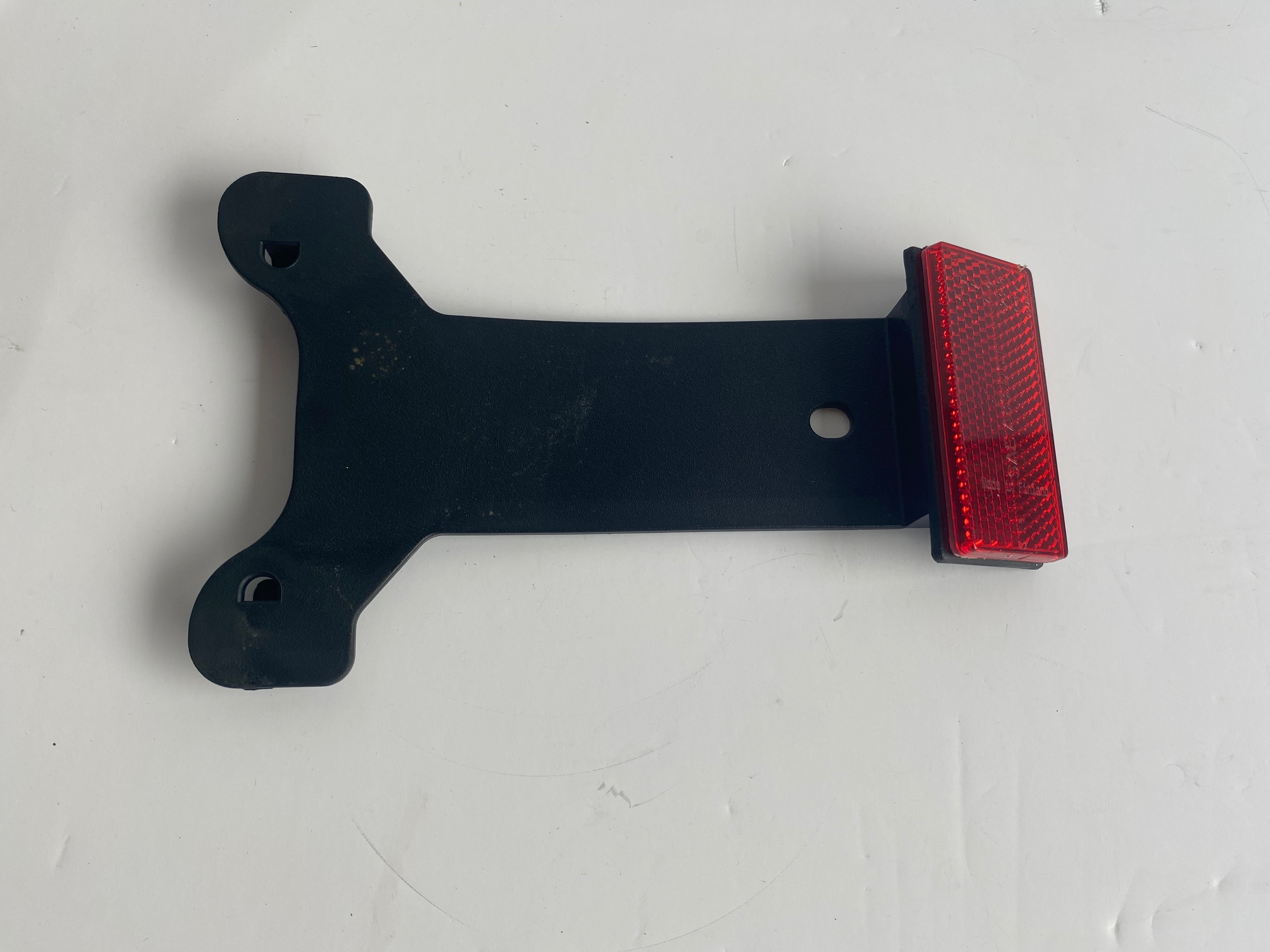 Support de réflecteur rouge Harley Davidson REF OEM 60188-08 & 59259-90