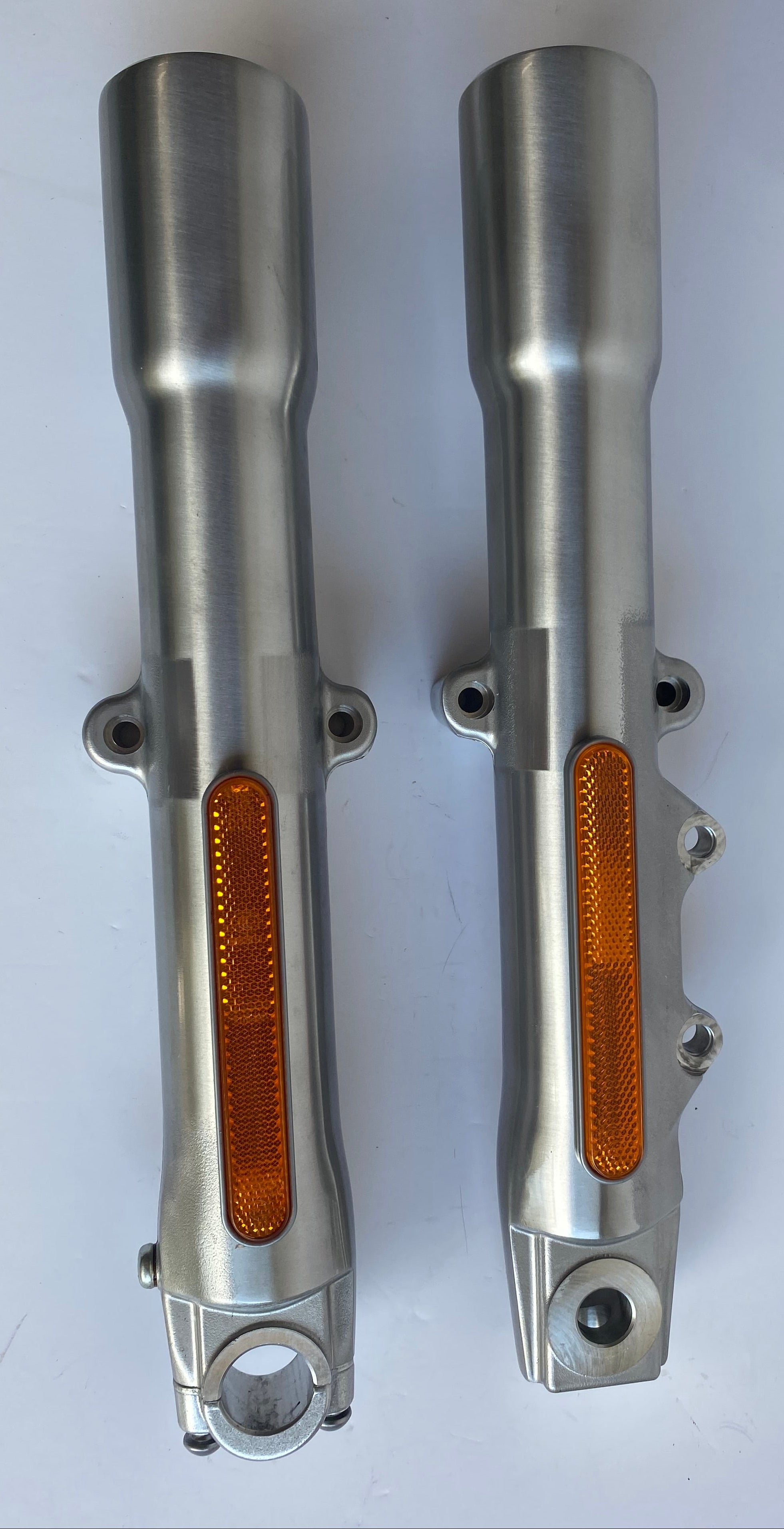 Jeu de fourreaux de fourche 41 mm Softail Harley Davidson REF 45915-08A & 45916-07A