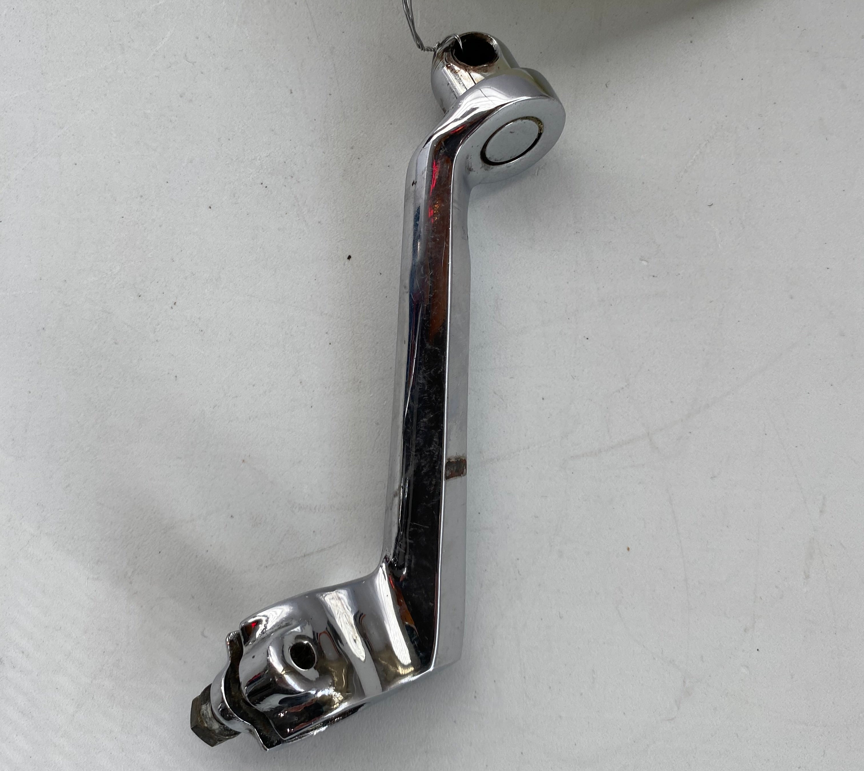 Support de cale pied droit Sportster Harley Davidson REF OEM 50949-67