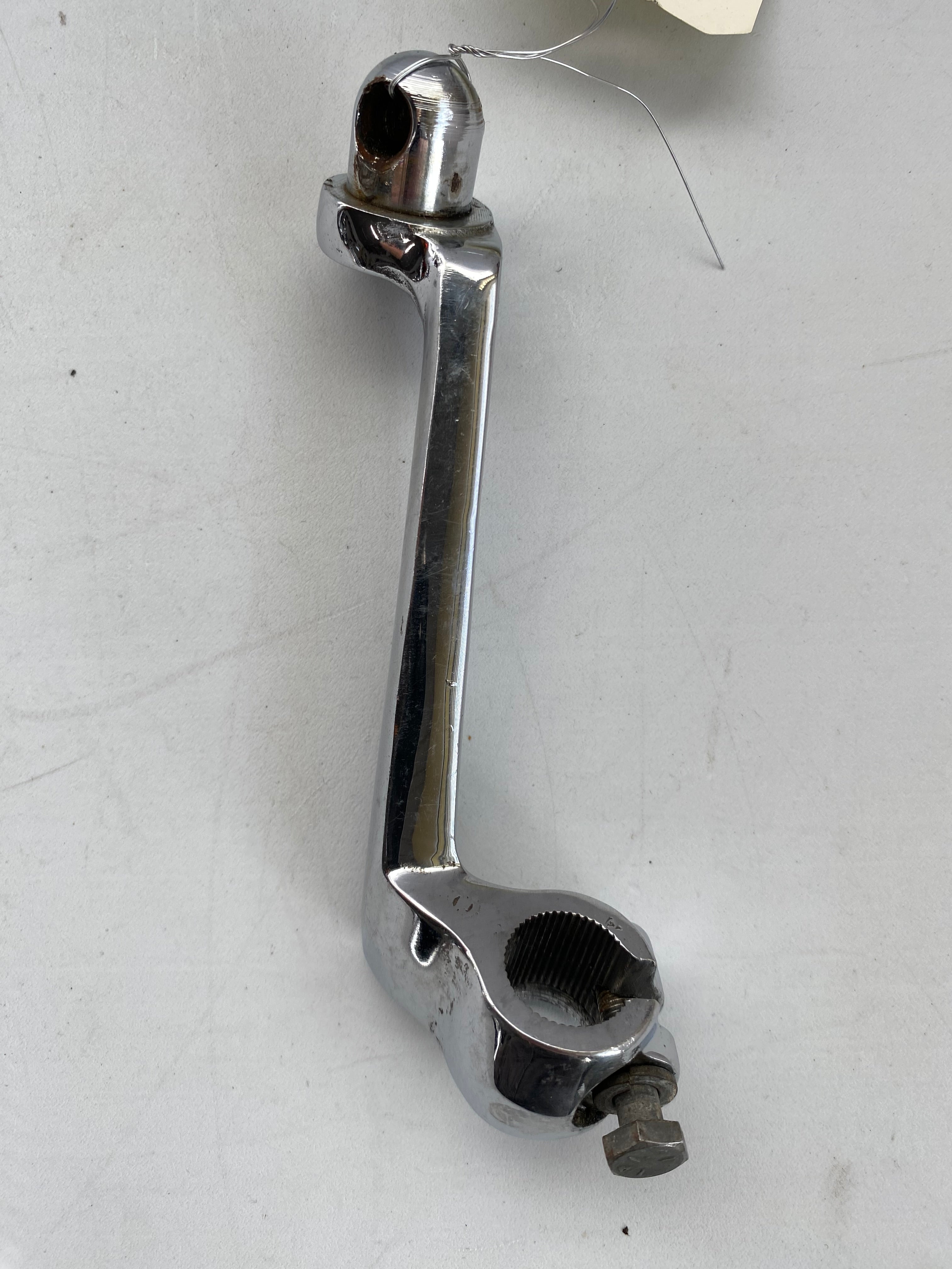 Support de cale pied droit Sportster Harley Davidson REF OEM 50949-67