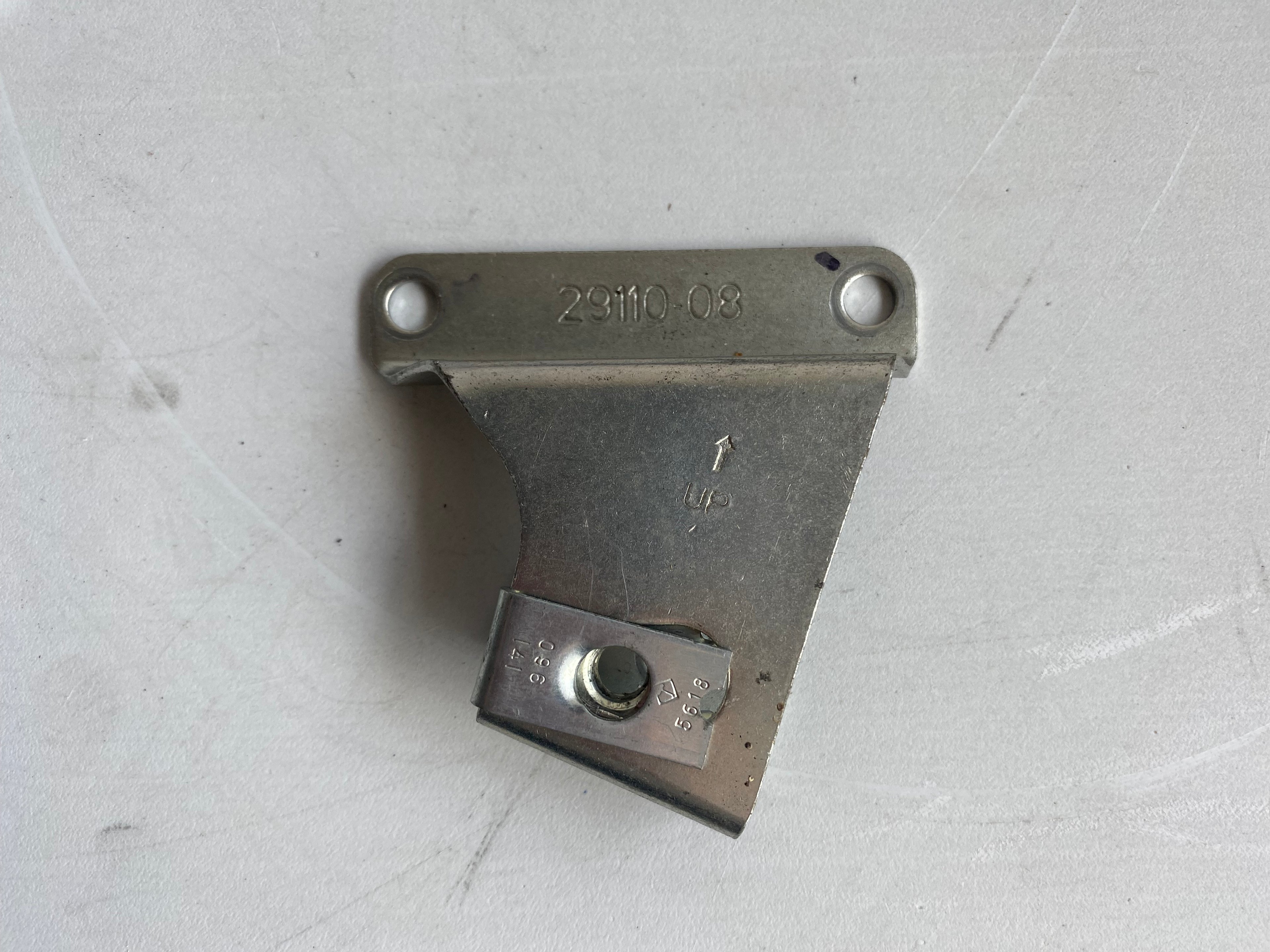 Support de filtre à air Dyna Harley Davidson REF OEM 29110-08 & 8102