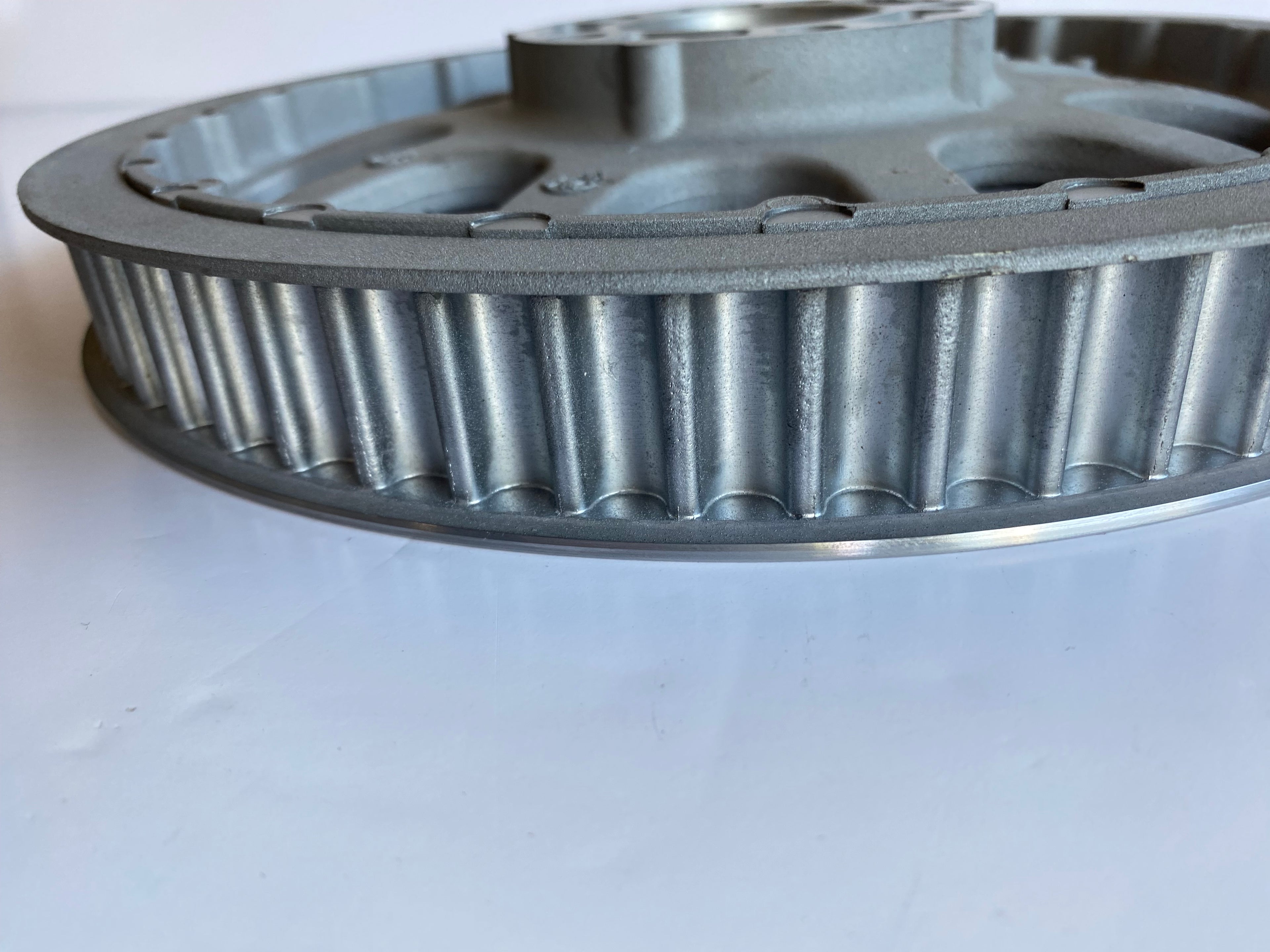 Secondary Pulley 64 Teeth Twin Cam Harley Davidson REF OEM 40653-07