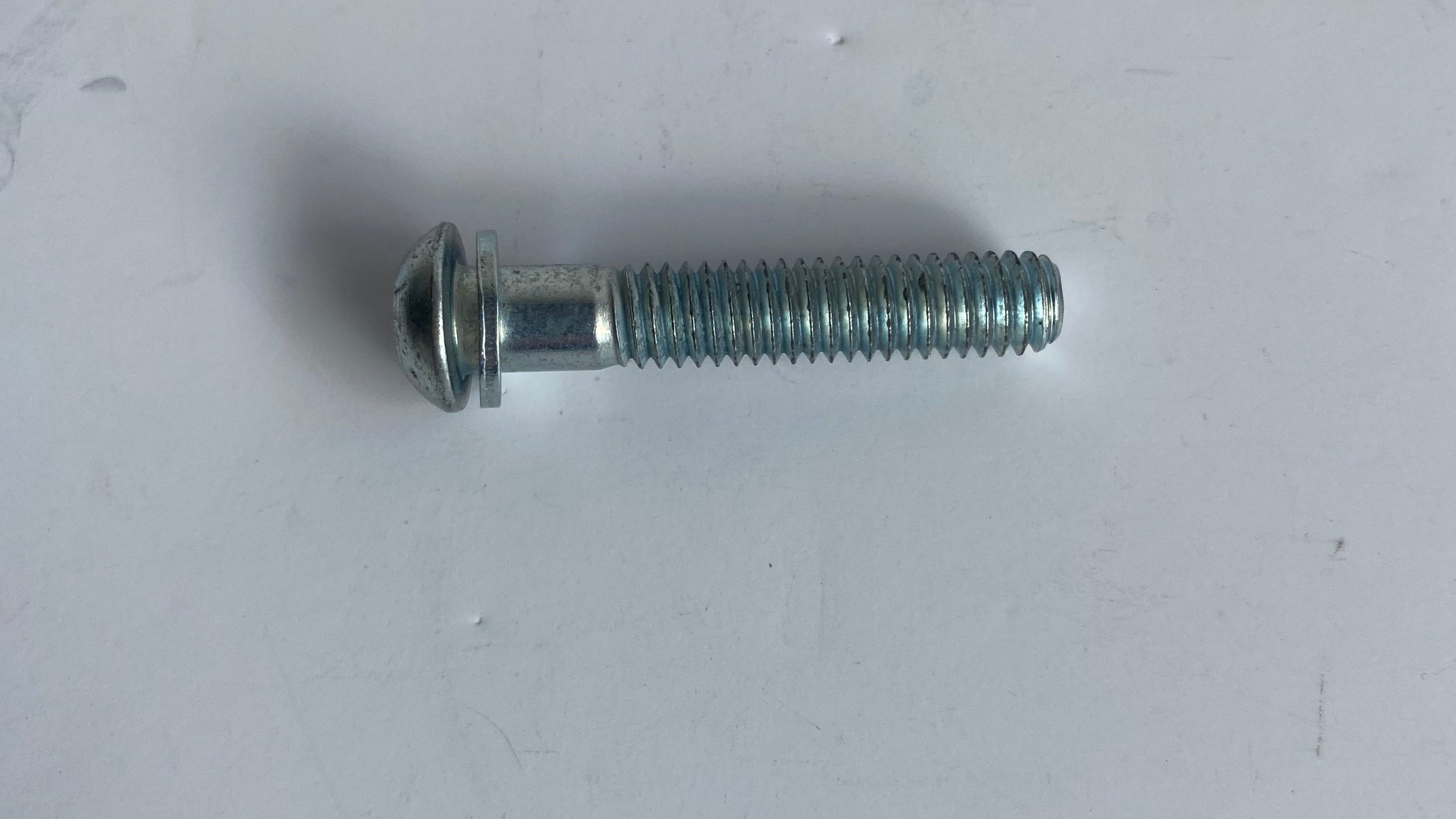 Vis tête bombée Torx 5/16-18 x 1-3/4" Harley Davidson
