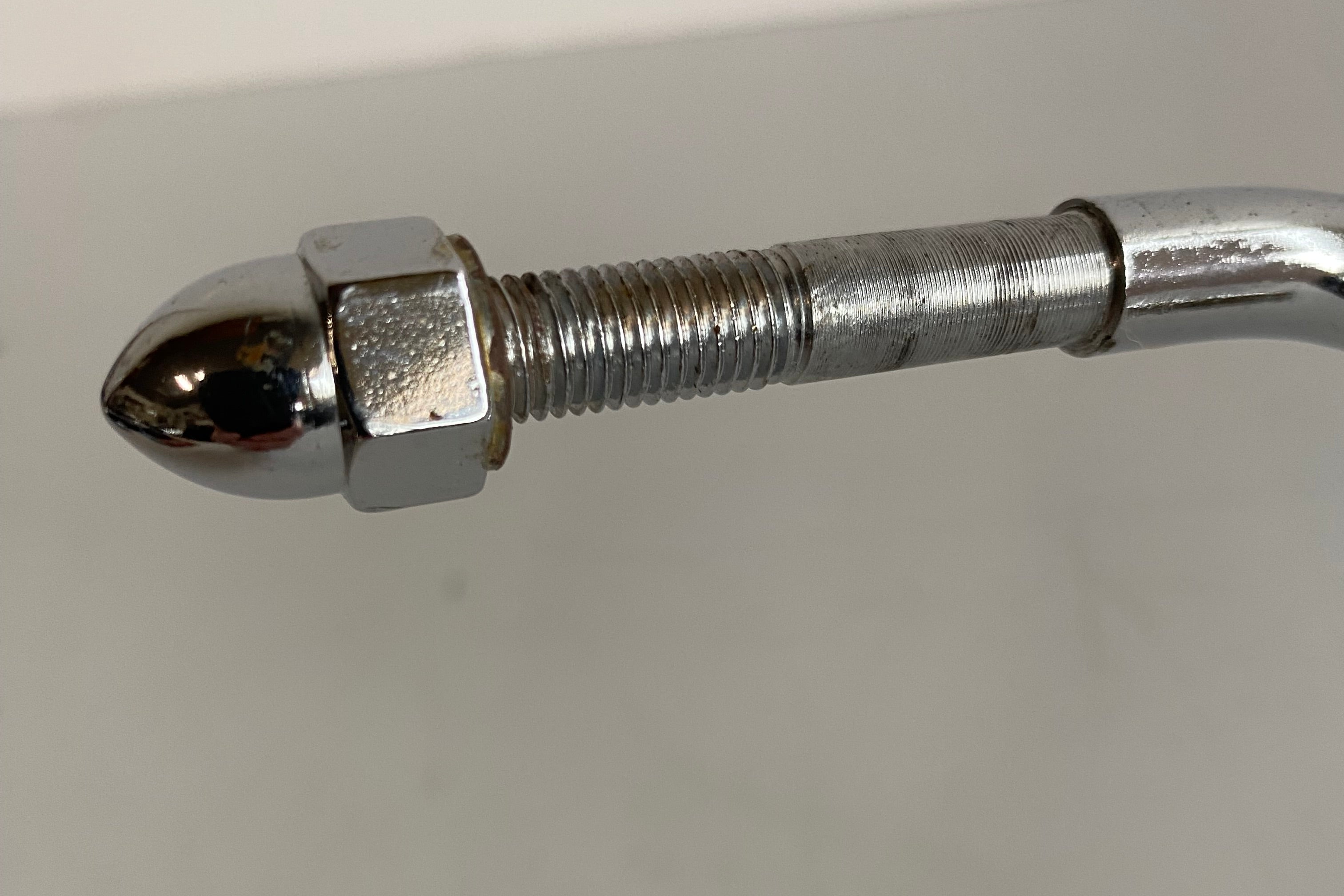 Rétroviseur gauche chromé branche longue Harley Davidson REF OEM 91910-90A