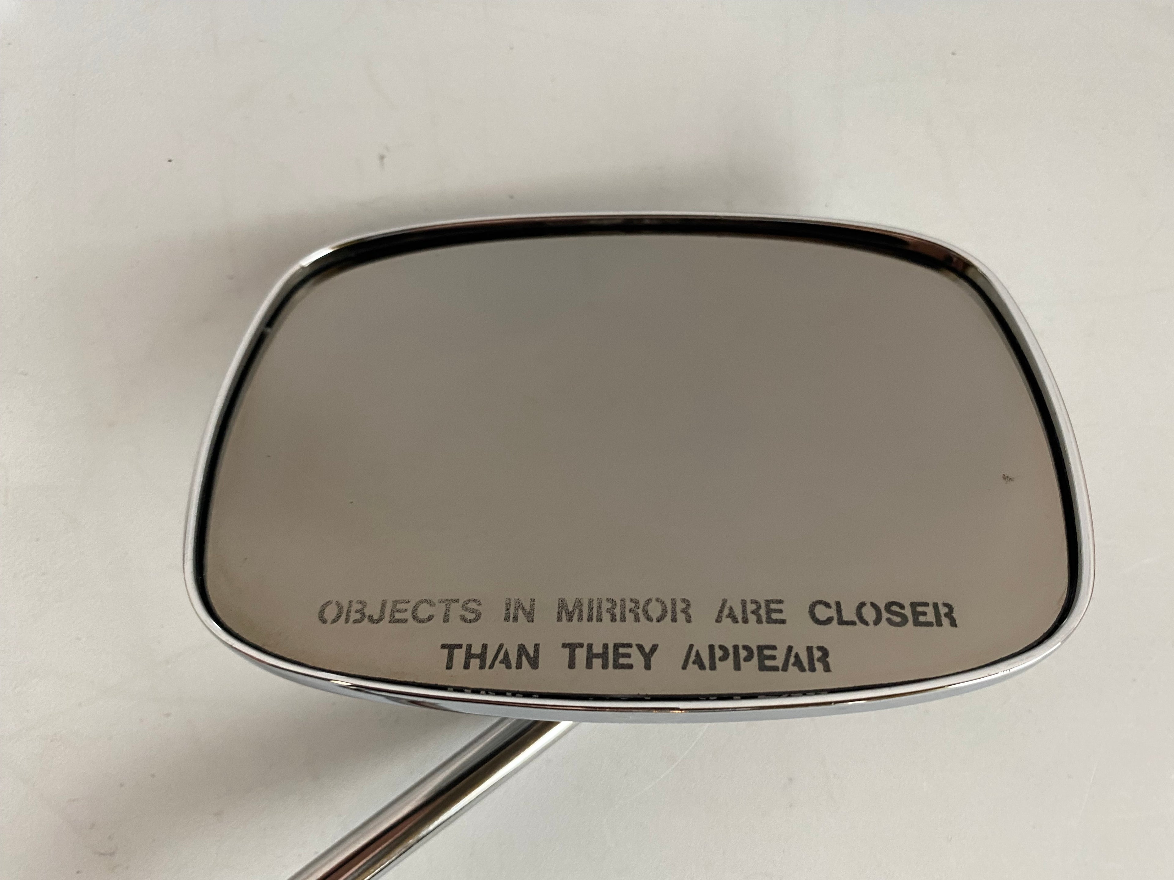 Rétroviseur droit chromé branche courte Harley Davidson REF OEM 91875-82TA