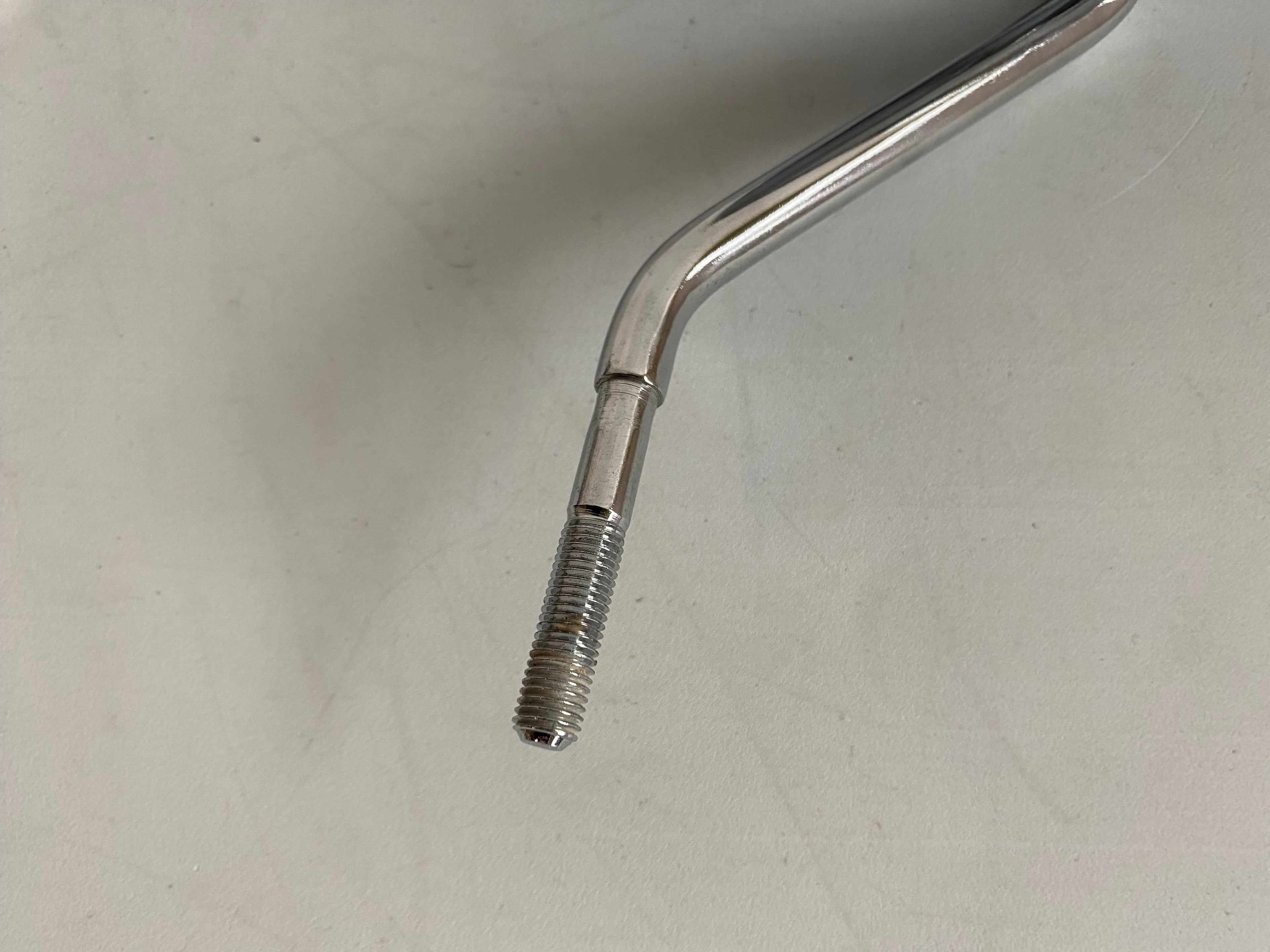 Rétroviseur droit chromé branche courte Harley Davidson REF OEM 91875-82TA