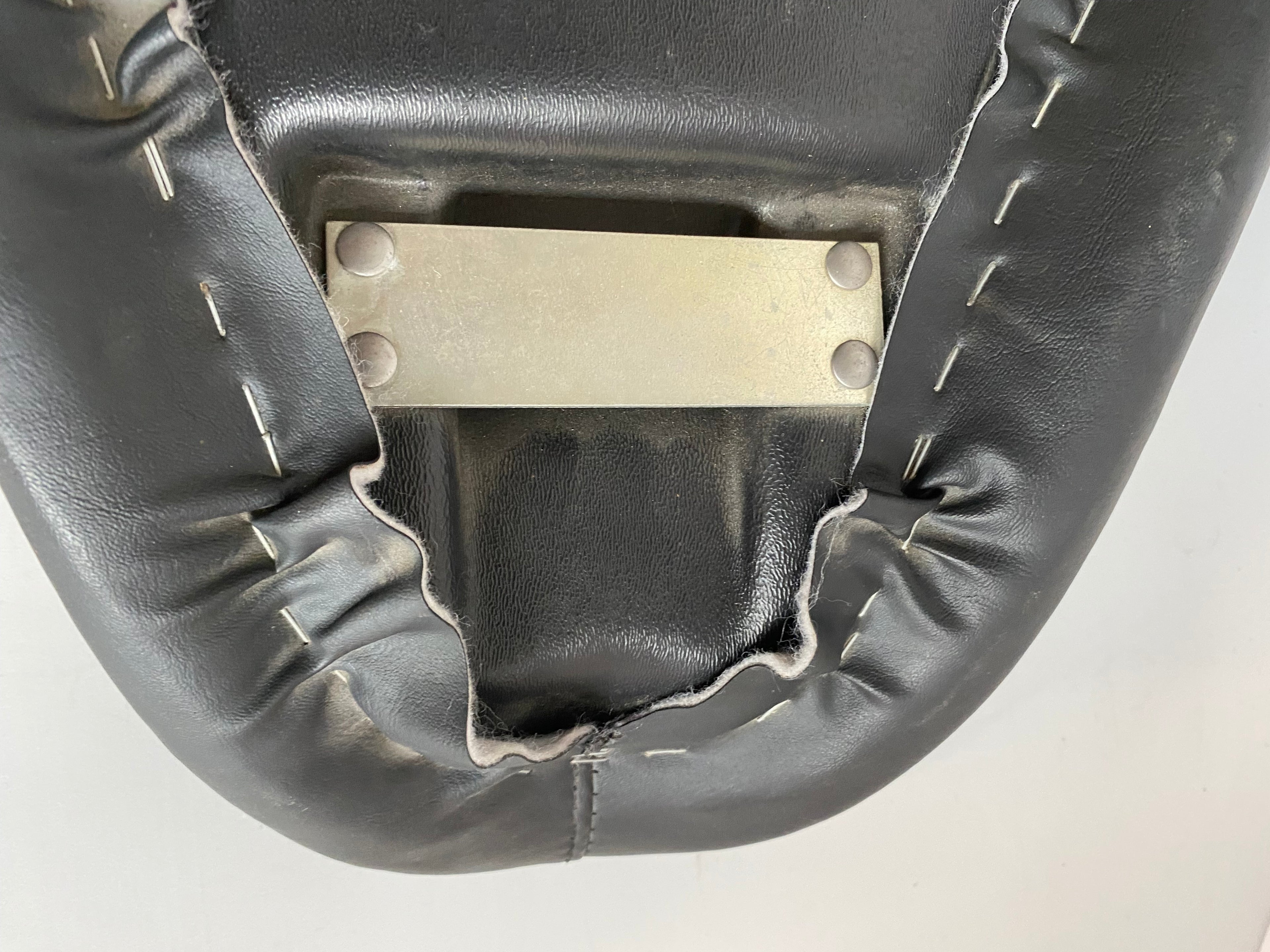 Selle duo Sportster Harley Davidson origine REF OEM 52004-84D