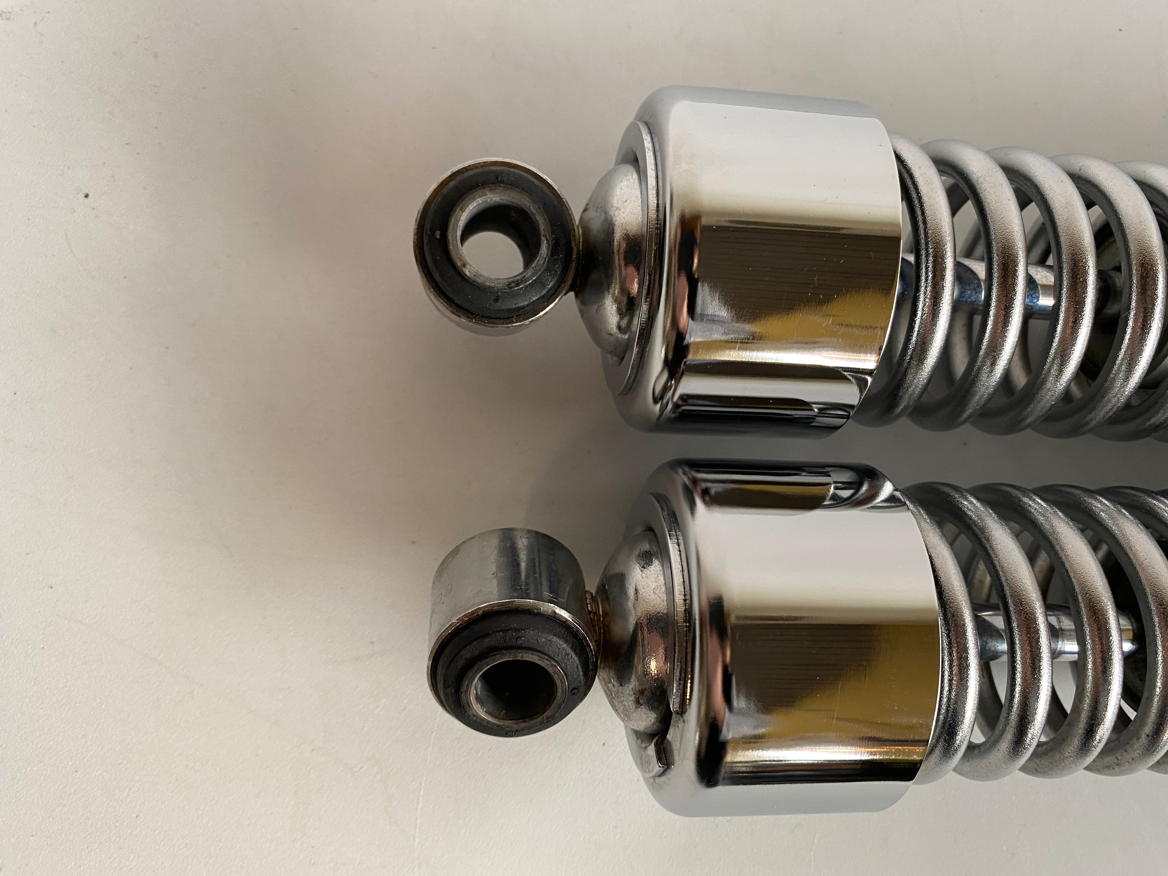 Jeu d'amortisseurs chromés Sportster Harley Davidson REF OEM 54566-91