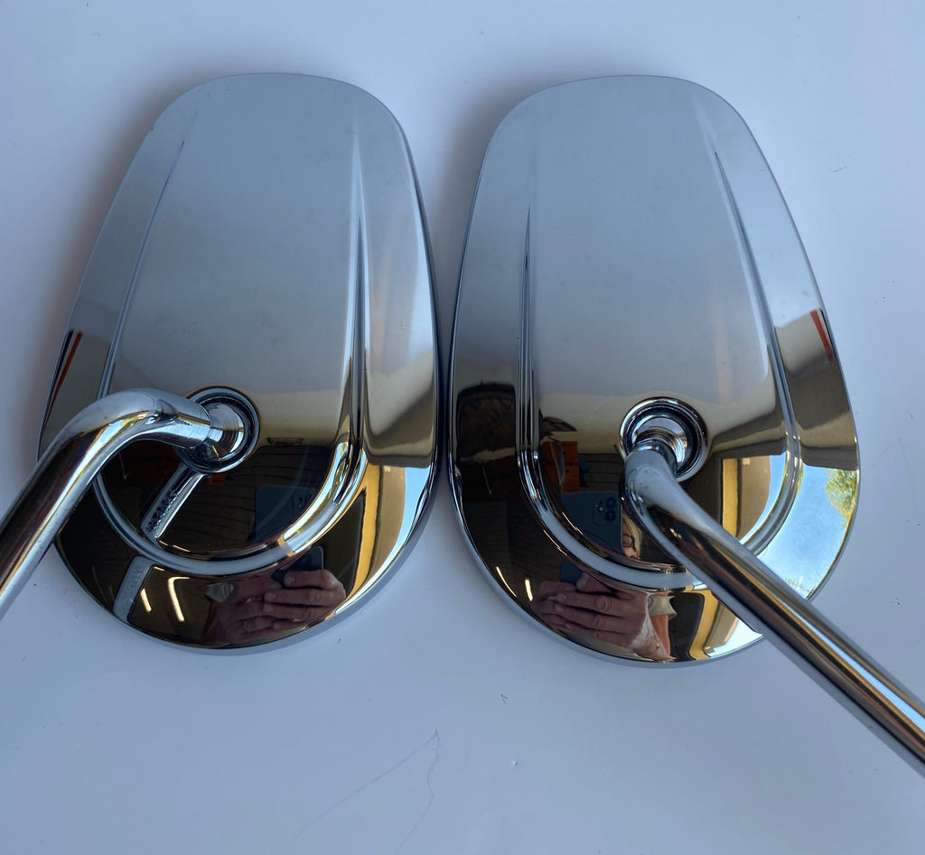 Jeu de rétroviseurs chromés Harley Davidson REF OEM 91321-04 & 91318-04