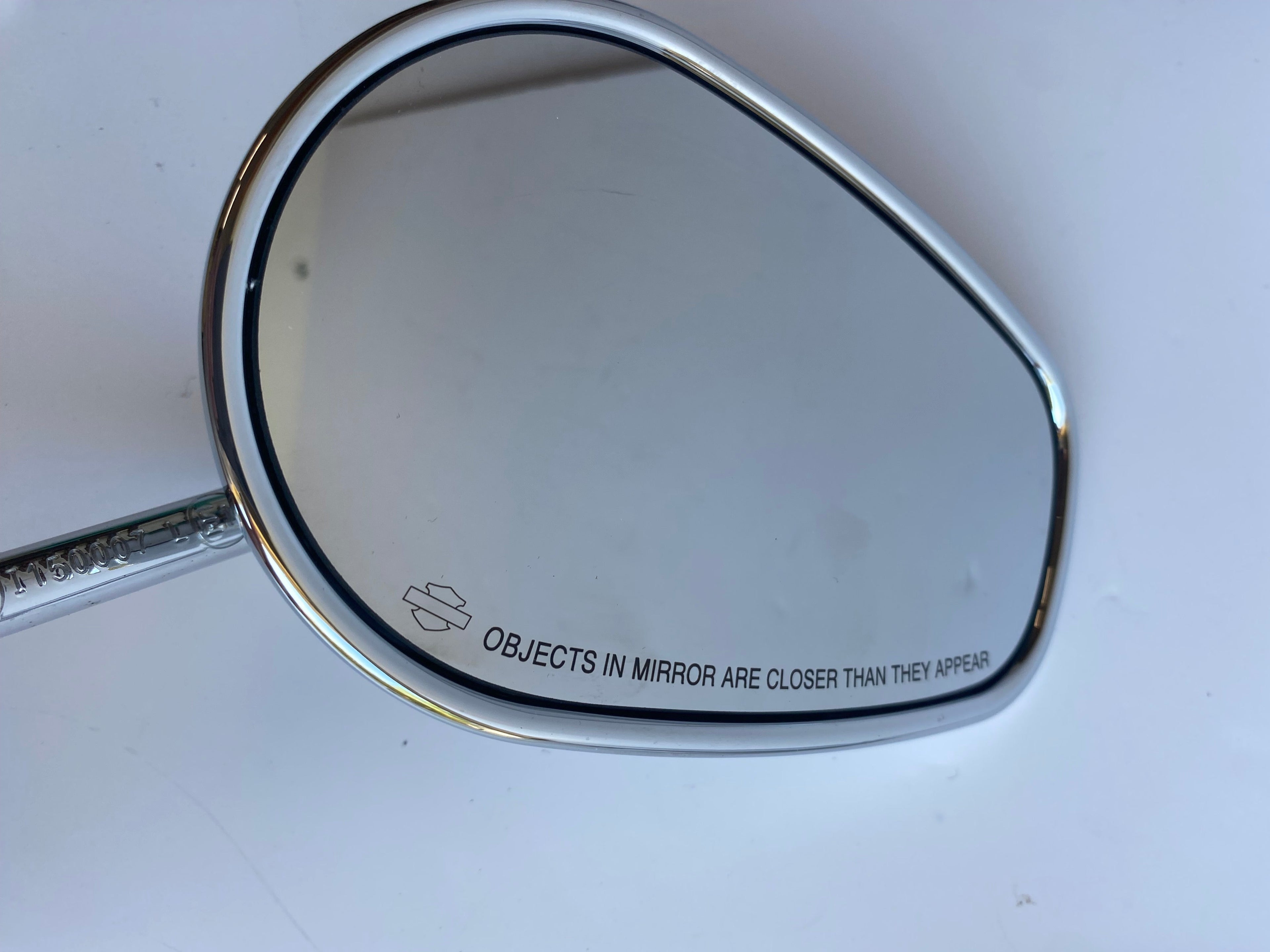 Jeu de rétroviseurs chromés Harley Davidson REF OEM 91321-04 & 91318-04