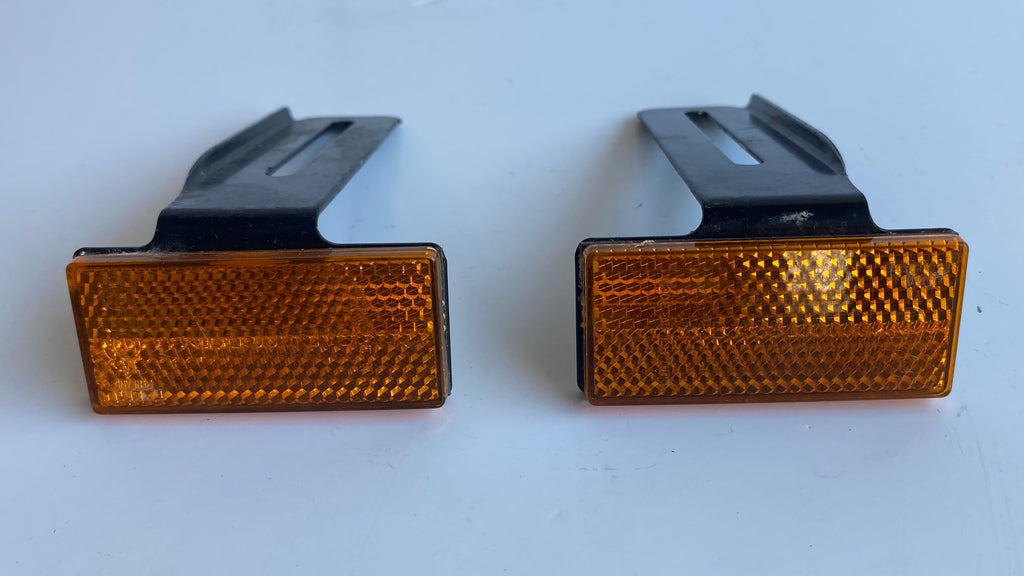 Jeu de supports réflecteurs arrière Harley Davidson REF OEM 68966-08 & 68992-08