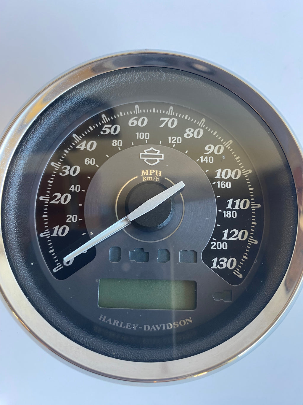 Compteur de vitesses MPH & KM/H Touring Harley Davidson REF OEM 74684-10