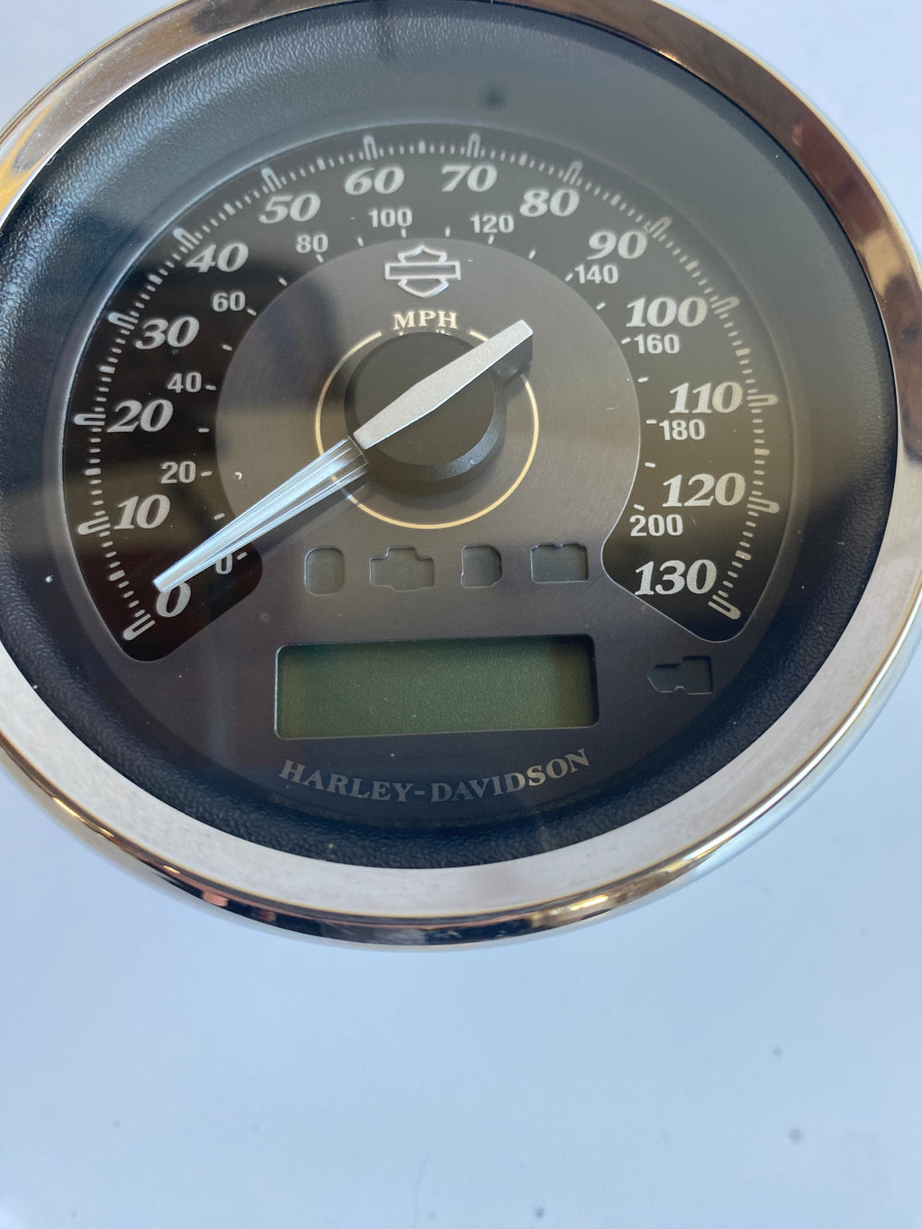 Compteur de vitesses MPH & KM/H Touring Harley Davidson REF OEM 74684-10