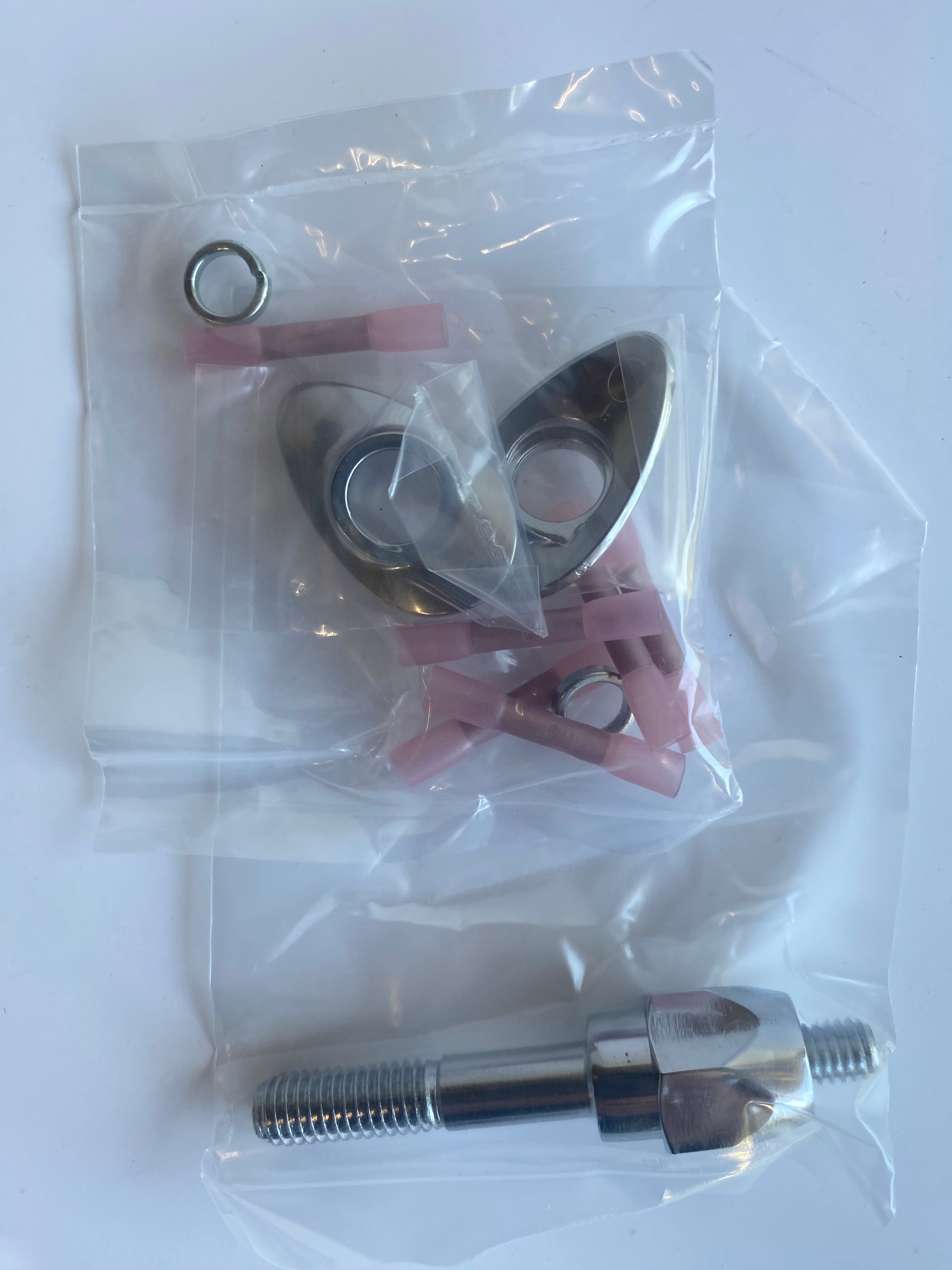 Kit relocalisation pour clignotants arrière Dyna Harley Davidson REF 53968-06C