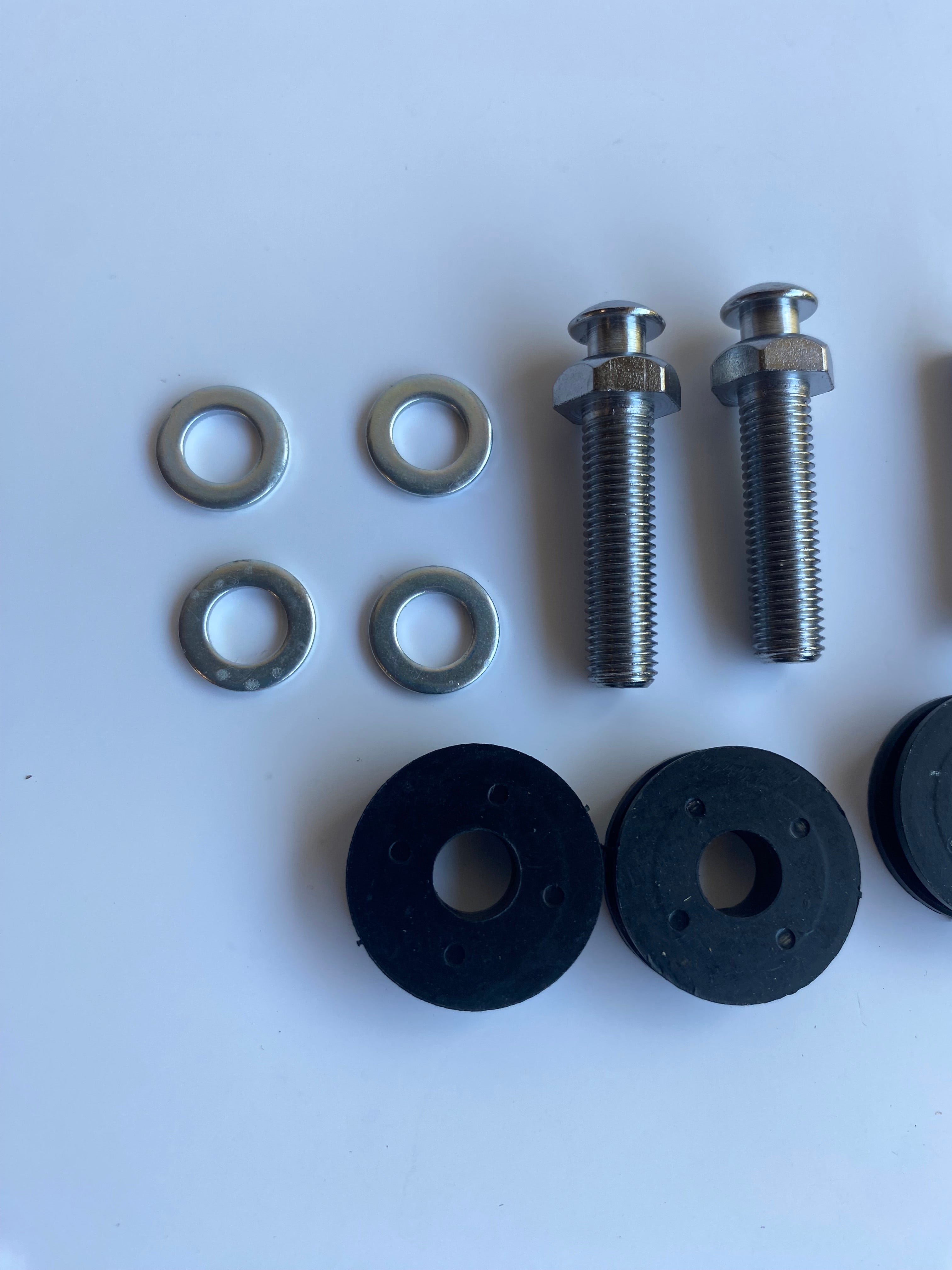 Kit de fixation pare brise Softail Harley Davidson REF 68000069