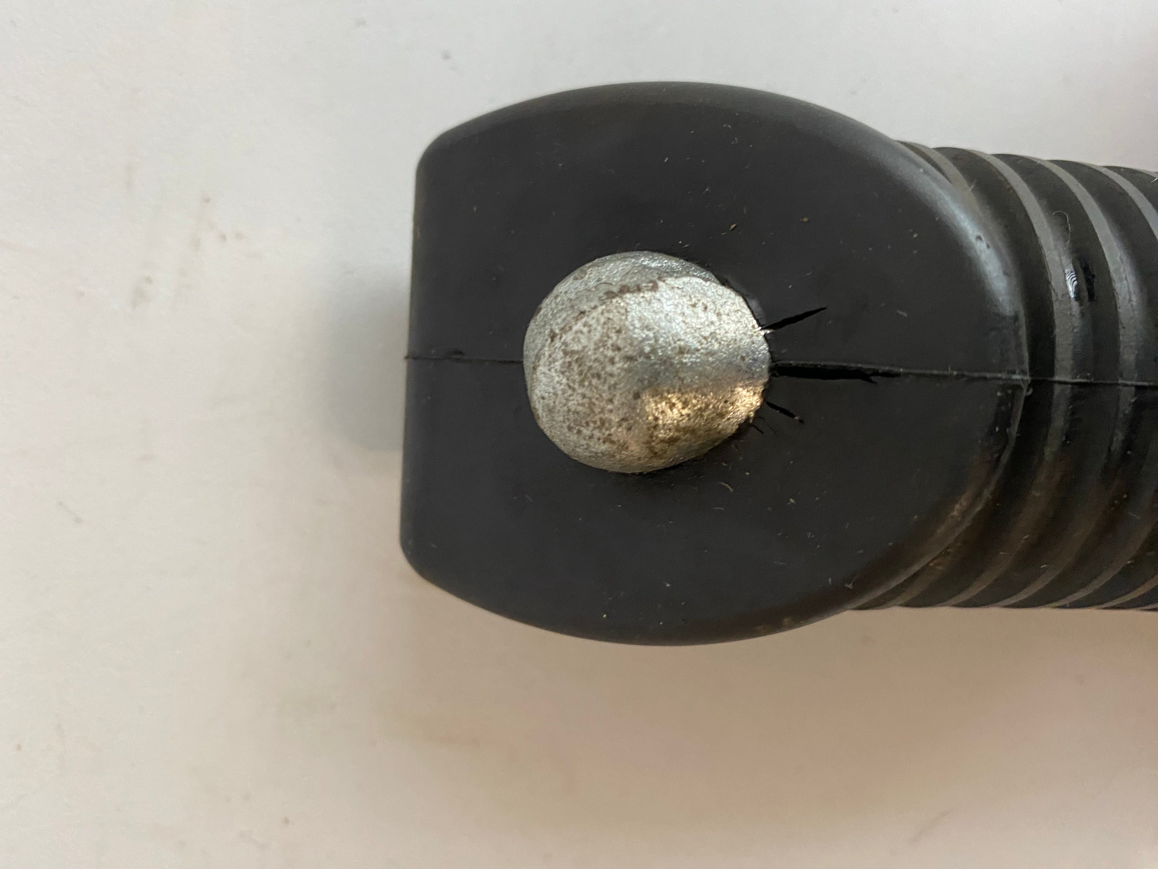 Cale pied pilote droit Harley Davidson REF OEM 50643-82