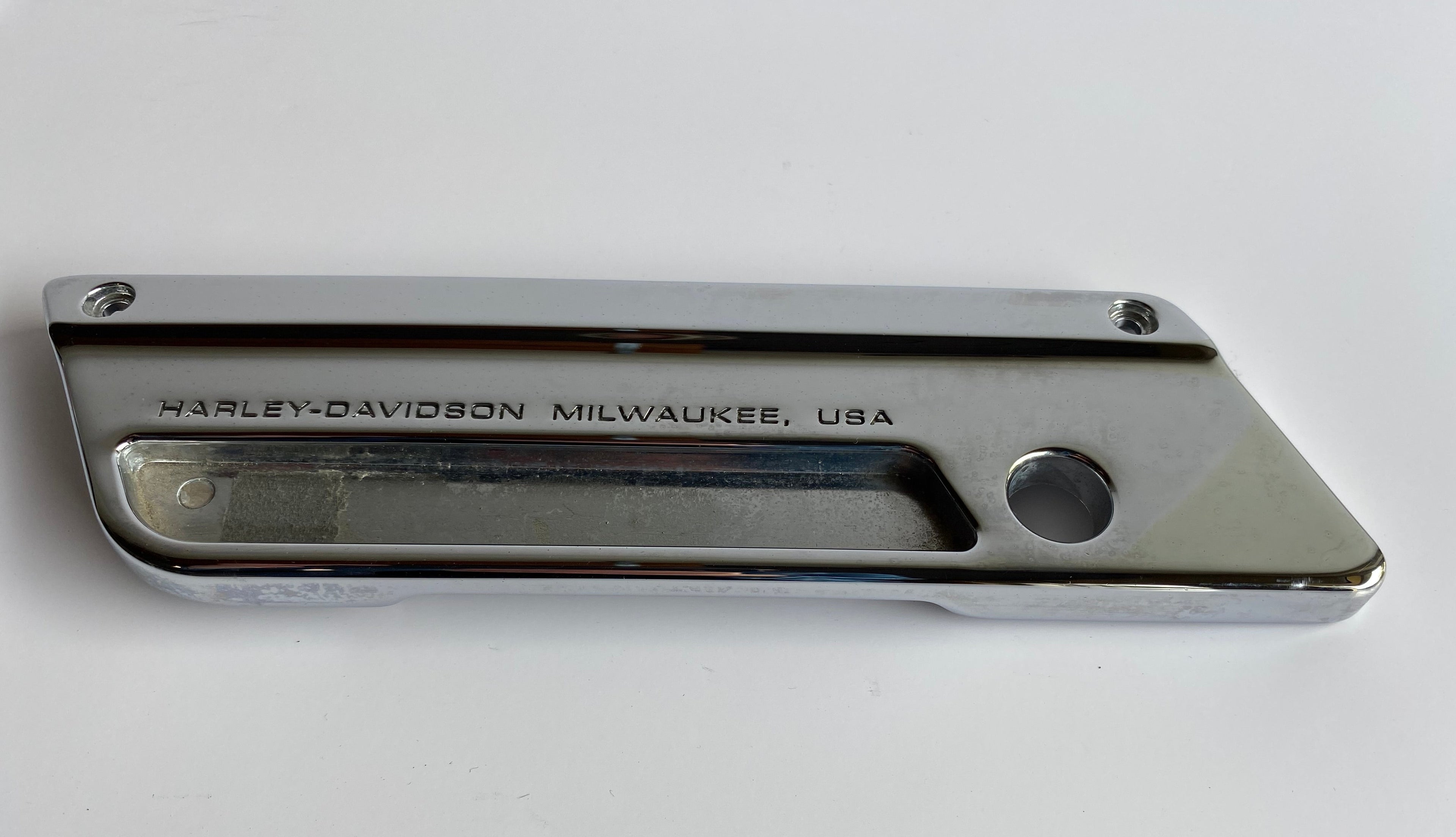 Cover charnière de sacoche gauche Harley Davidson REF OEM 90603-93A