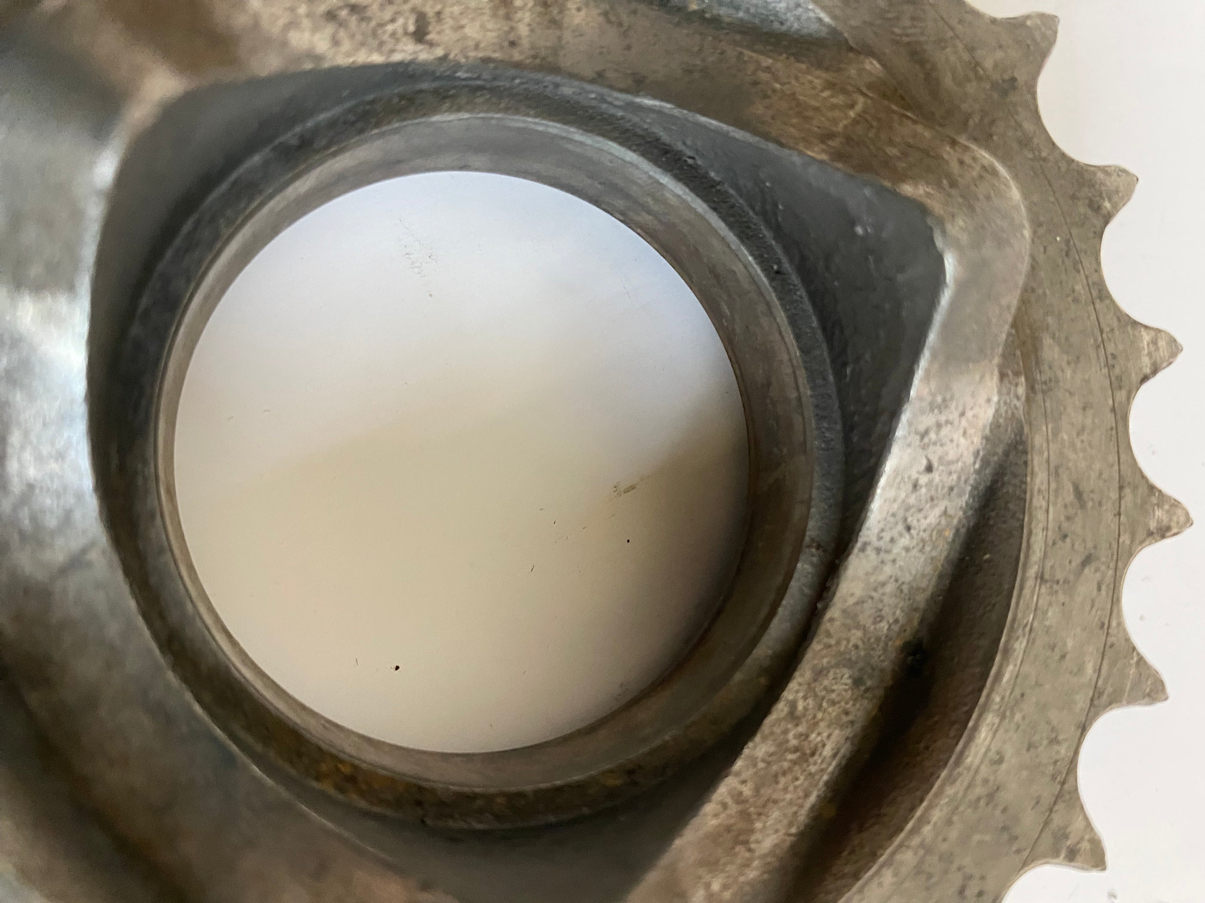 Pignon 24 dents transmission primaire Big Twin Harley Davidson REF OEM 40269-85