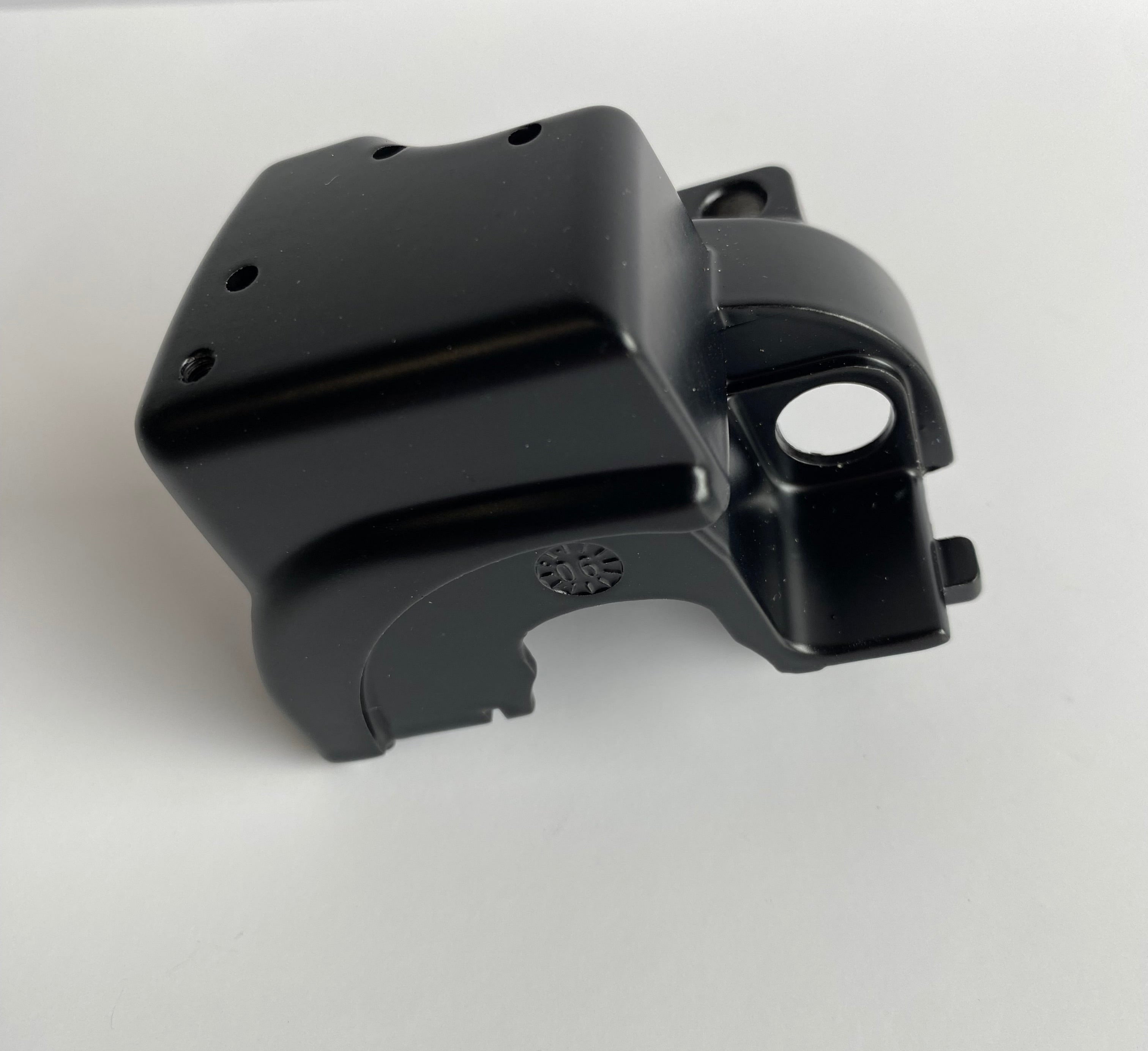 Lower right switch housing Touring Harley Davidson REF OEM 71553-96