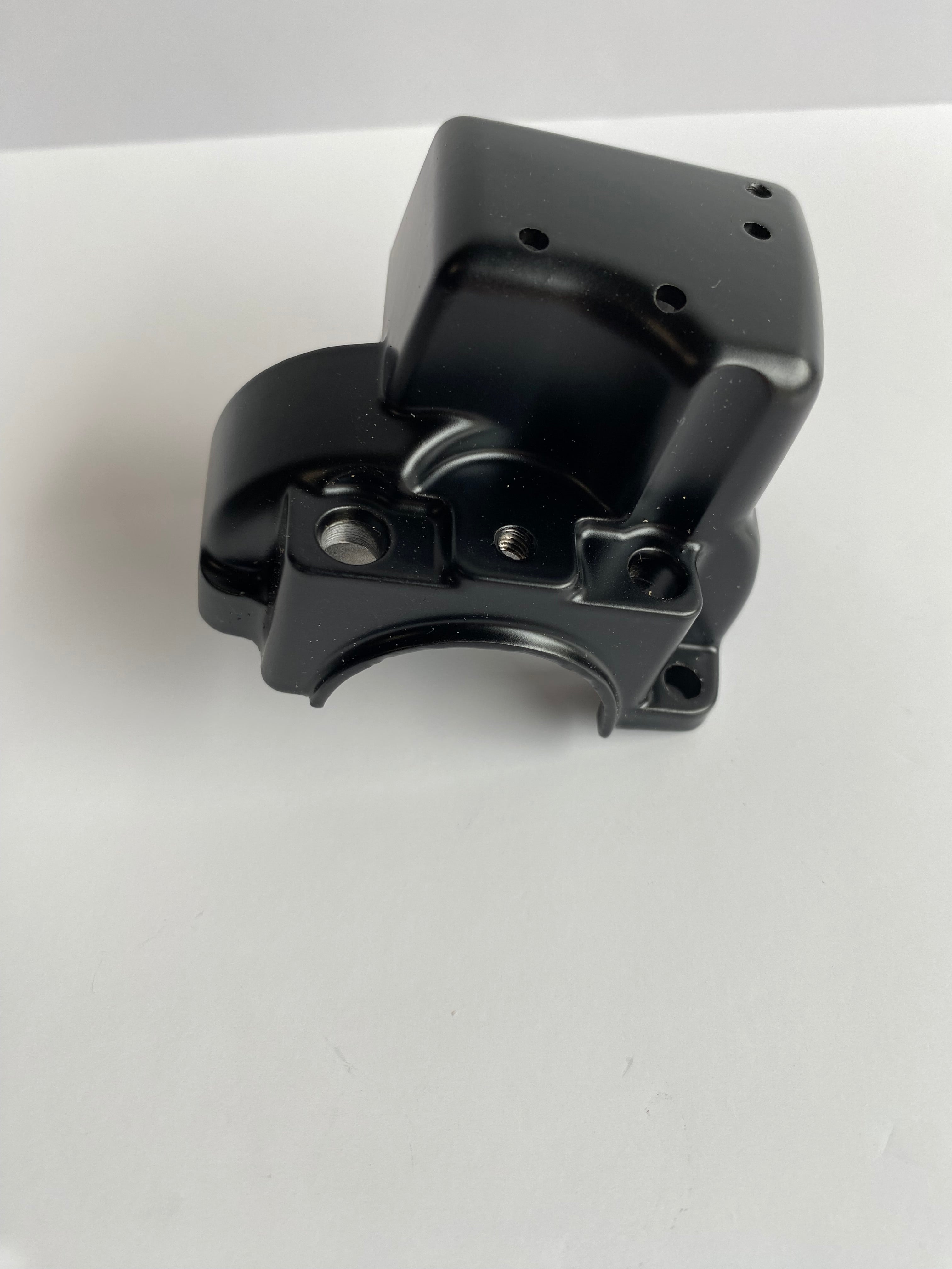 Lower right switch housing Touring Harley Davidson REF OEM 71553-96