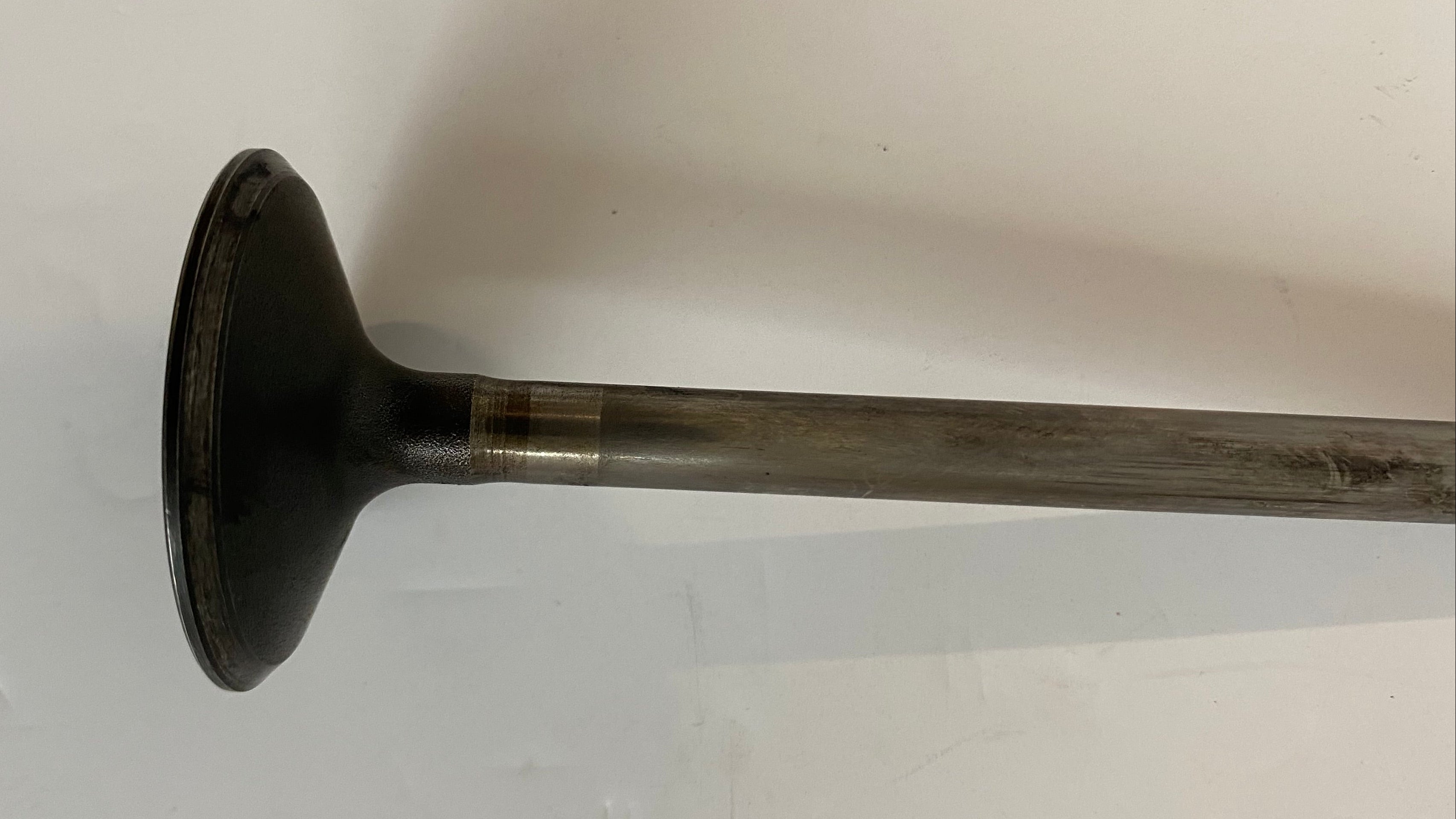 Soupape admission moteur Sportster 883 Harley Davidson REF OEM 18031-86B