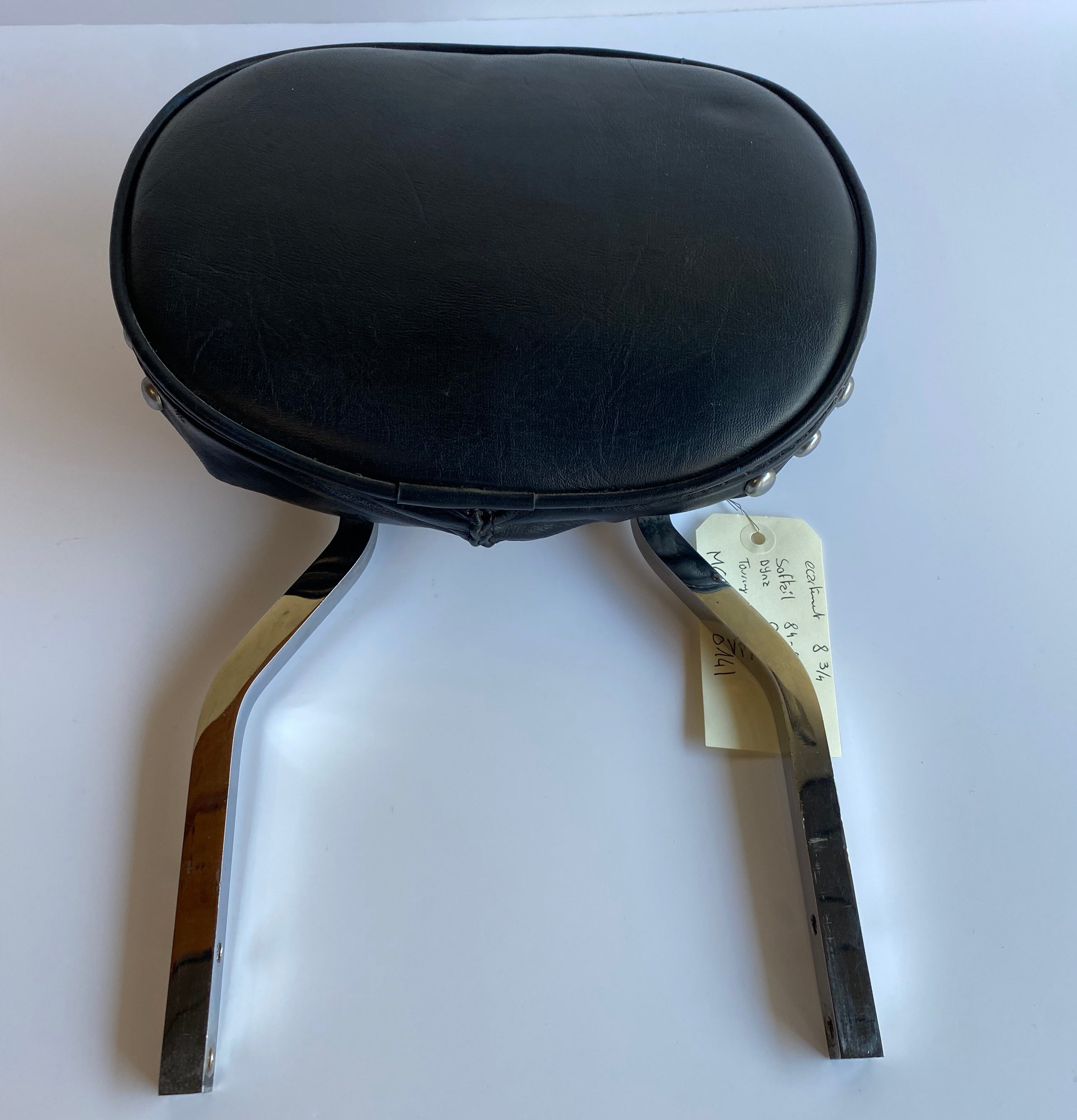 Sissy bar 8-3/4 section carré Harley Davidson REF MCS 903141