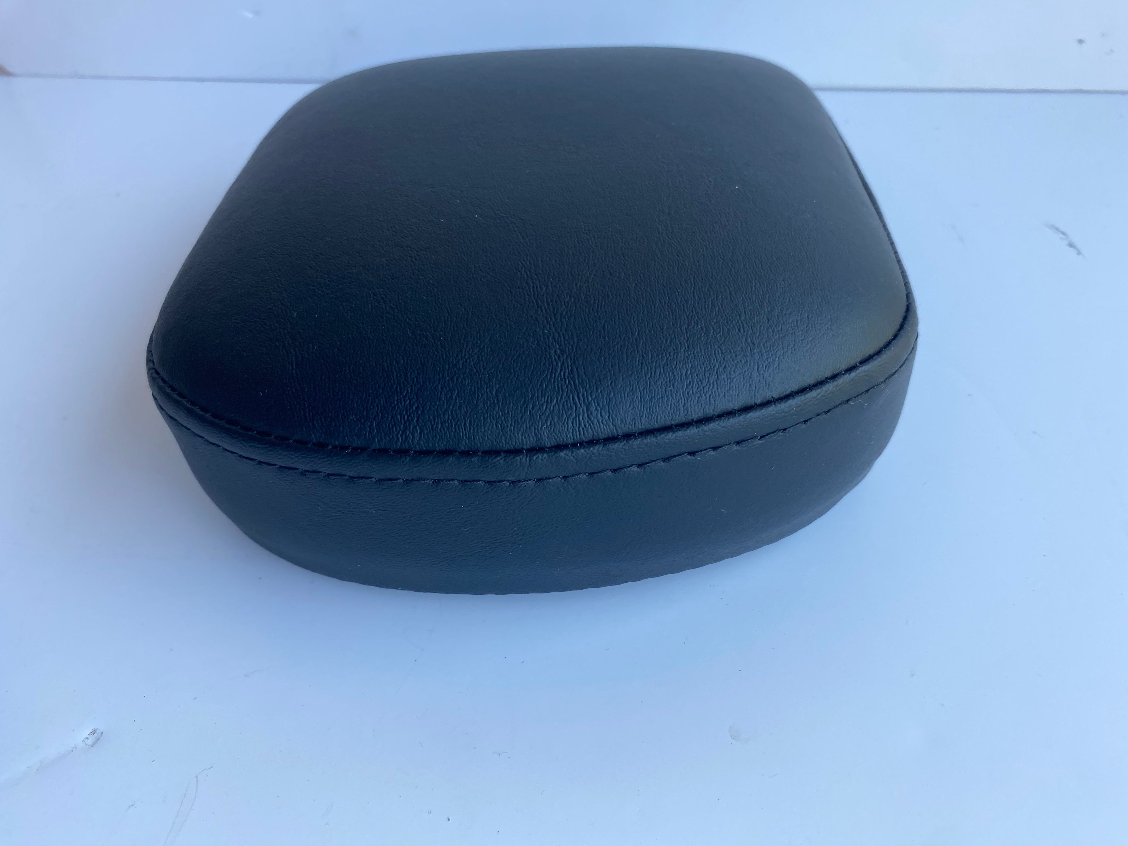 Dosseret lisse sissy bar Harley Davidson REF OEM 52626-04