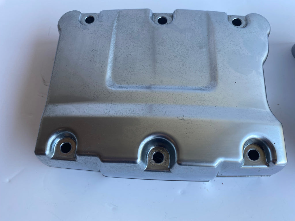 Jeu de caches culbuteurs Chrome Satin Softail Fat Boy Spécial Harley Davidson REF OEM 17587-10 & 17595-10