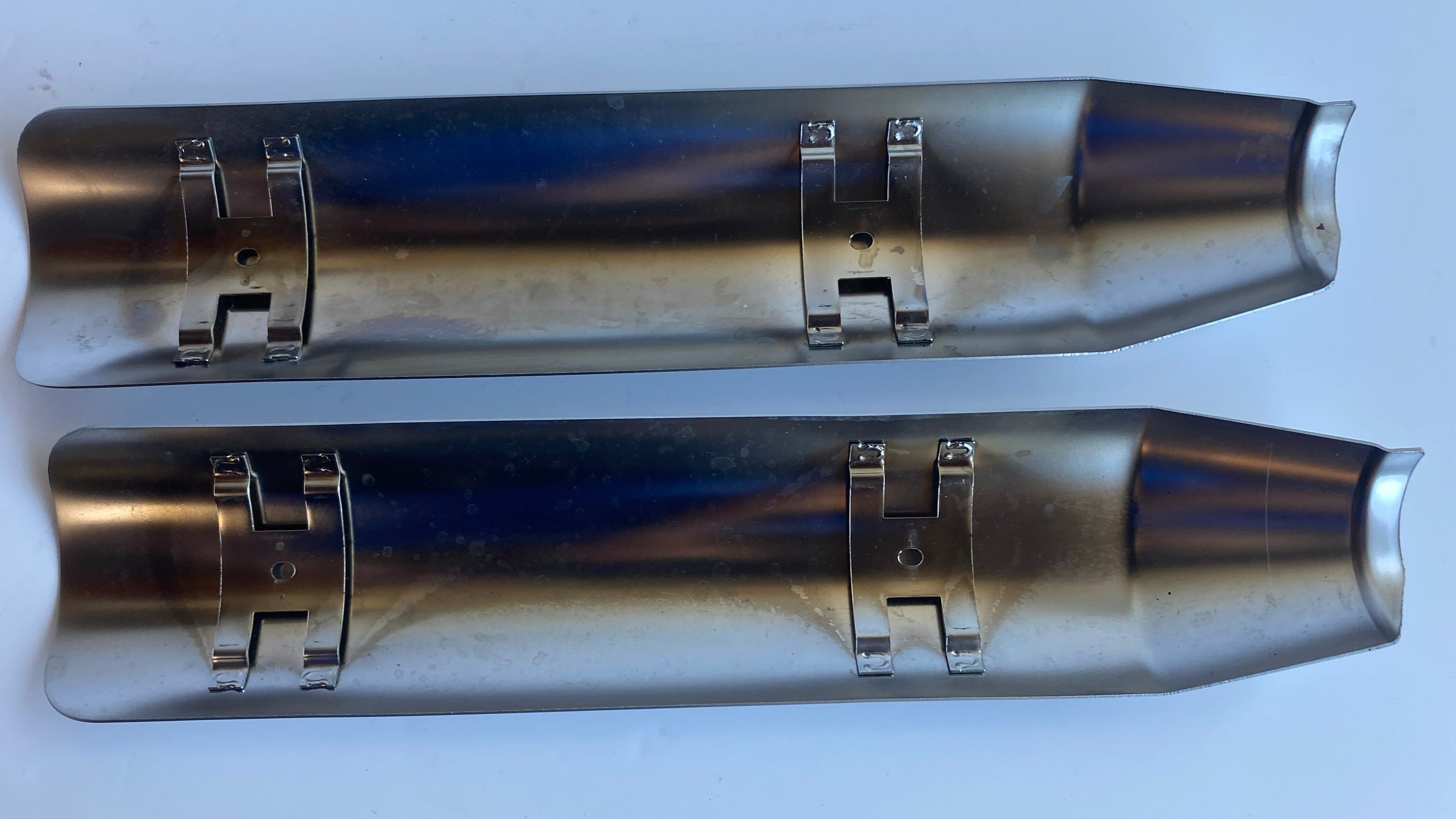 Jeu de 2 pare chaleur silencieux chrome satin Softail Harley Davidson REF OEM 66901-10