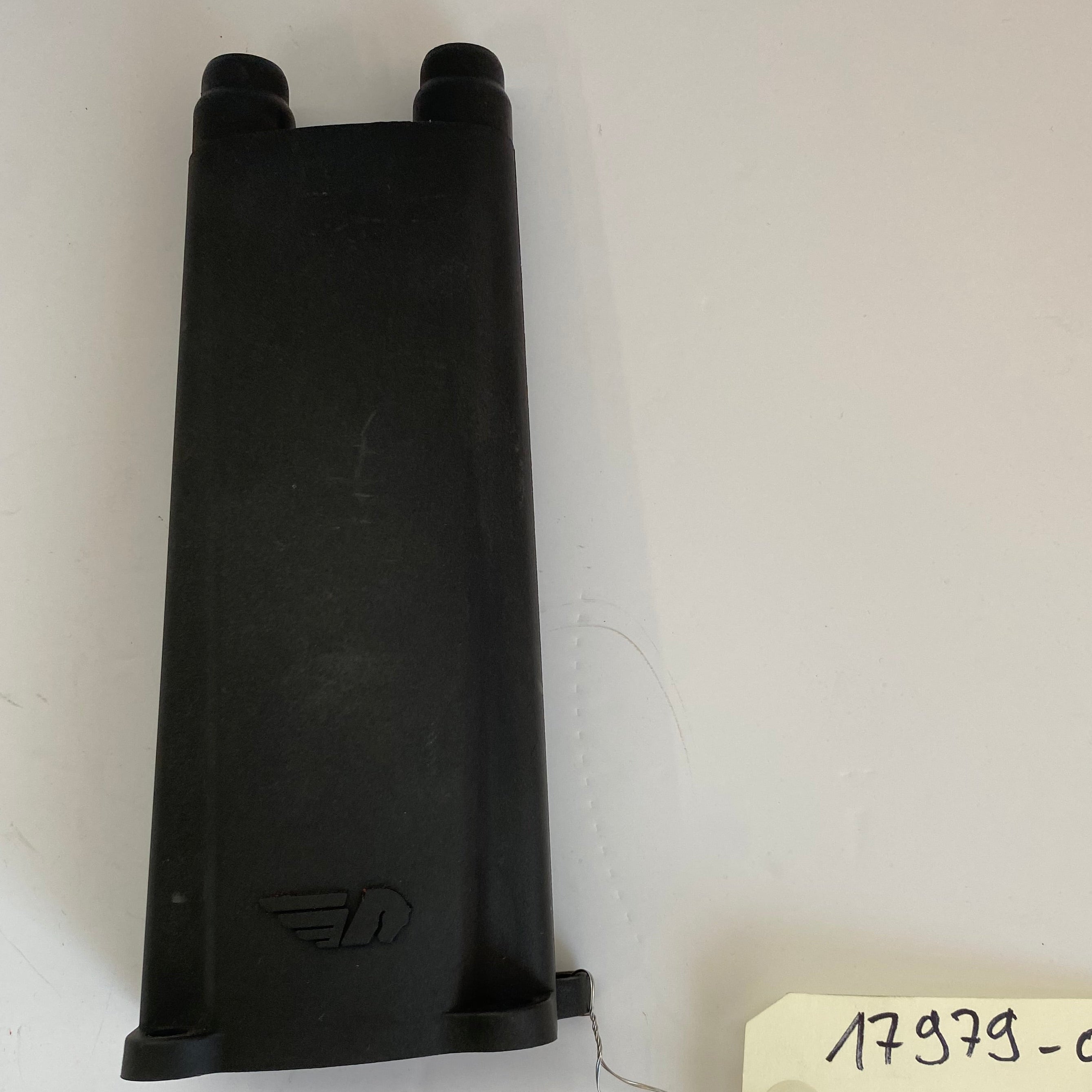 Couvercle de tiges de culbuteur arrière BUELL REF OEM : 17986-00Y