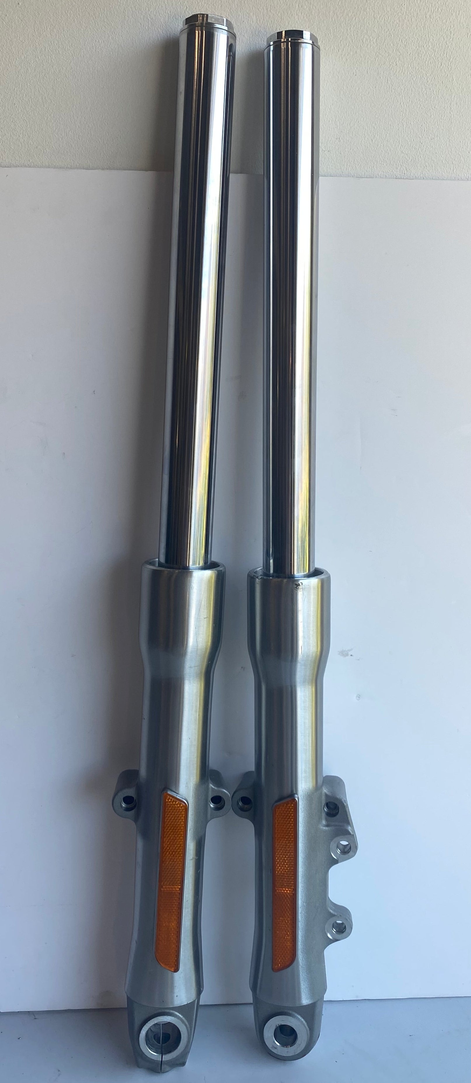 Jeu de bras de fourche 41 mm Dyna Switchback Harley Davidson REF OEM 45400023 & 45400024