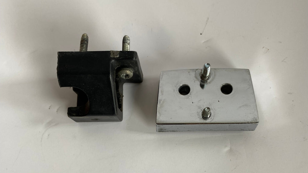 verrouillage sacoche touring Harley Davidson REF OEM 53615-85A & 53616-85