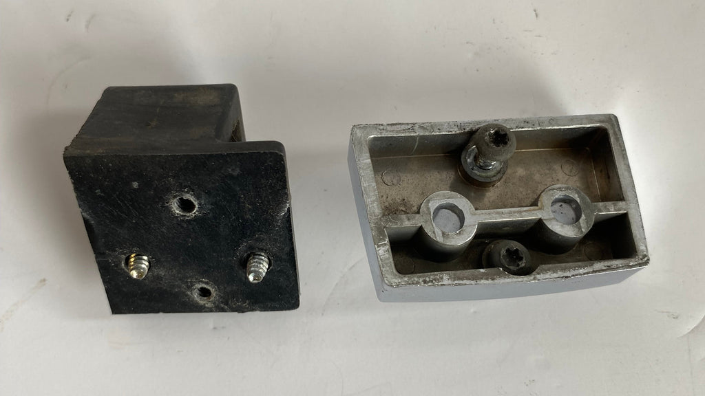 verrouillage sacoche touring Harley Davidson REF OEM 53615-85A & 53616-85