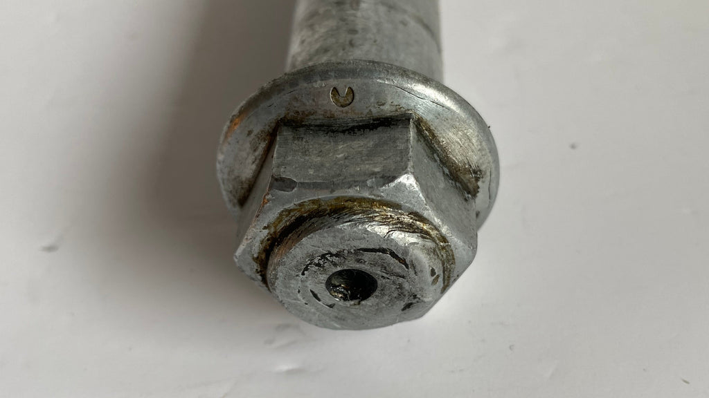 Axe de roue arrière 1 pouce Dyna Harley Davidson REF OEM 41114-06A