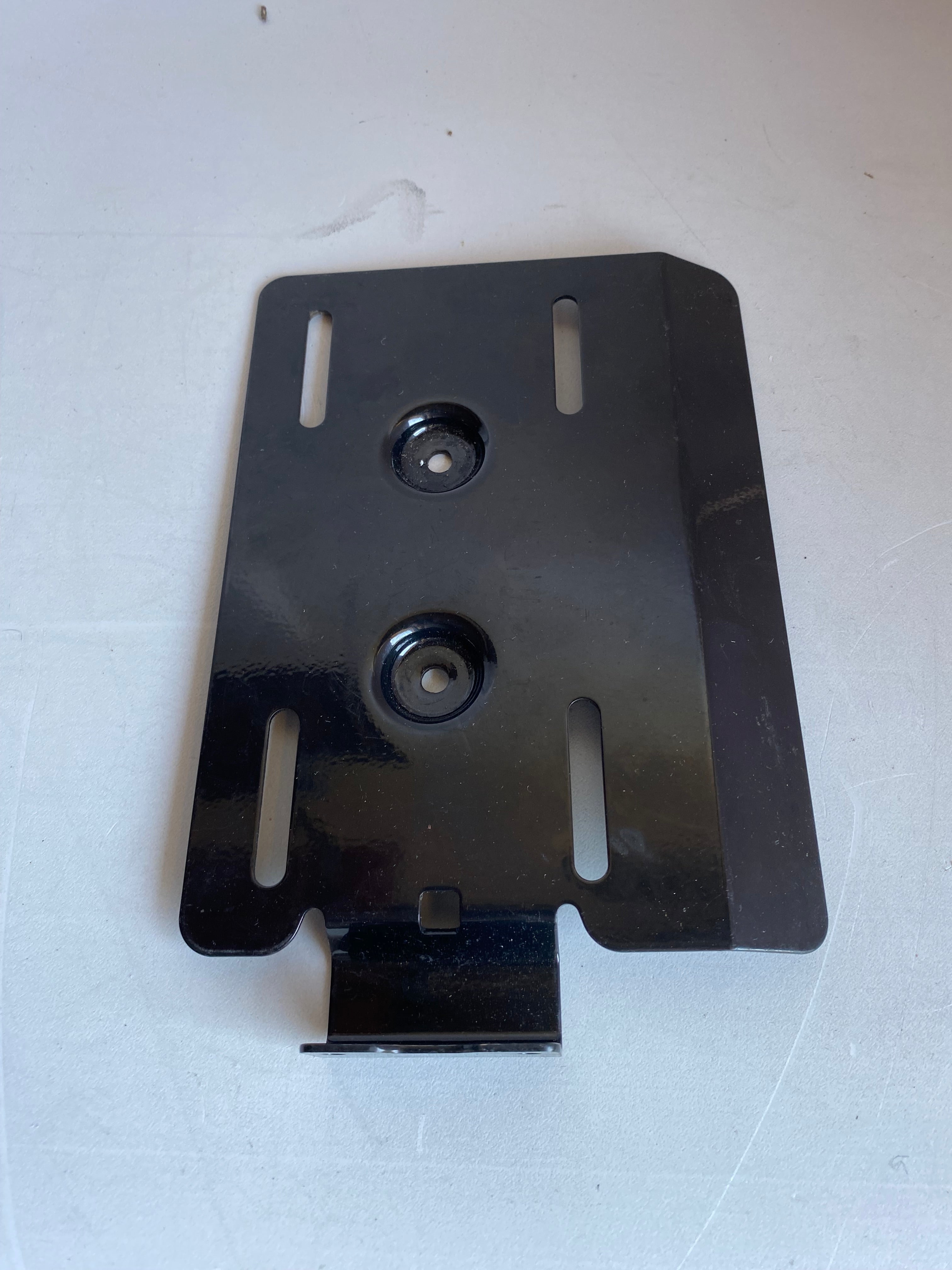 Support plaque immatriculation Dyna Wide Glide Harley Davidson Kit REF 68544-10