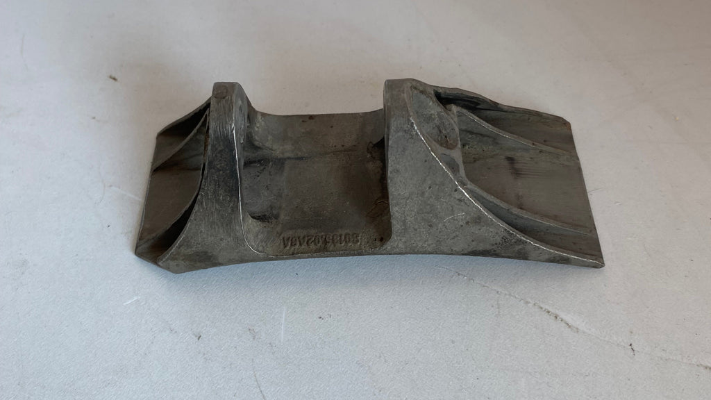 Support de silencieux avant supérieur Buell REF OEM S0135.02A8A