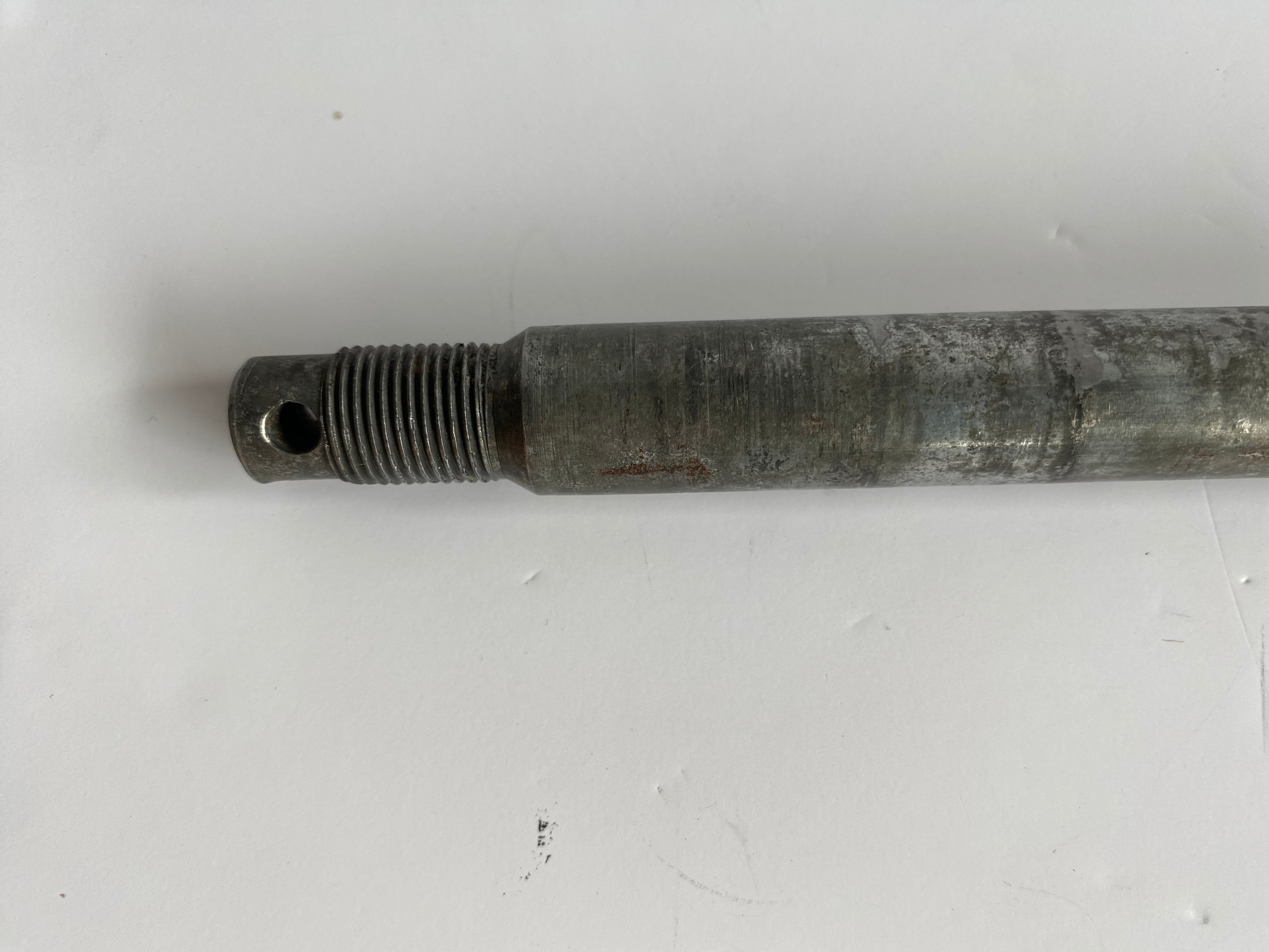 Axe de roue arrière  Sportster Harley Davidson REF OEM 41563-77A