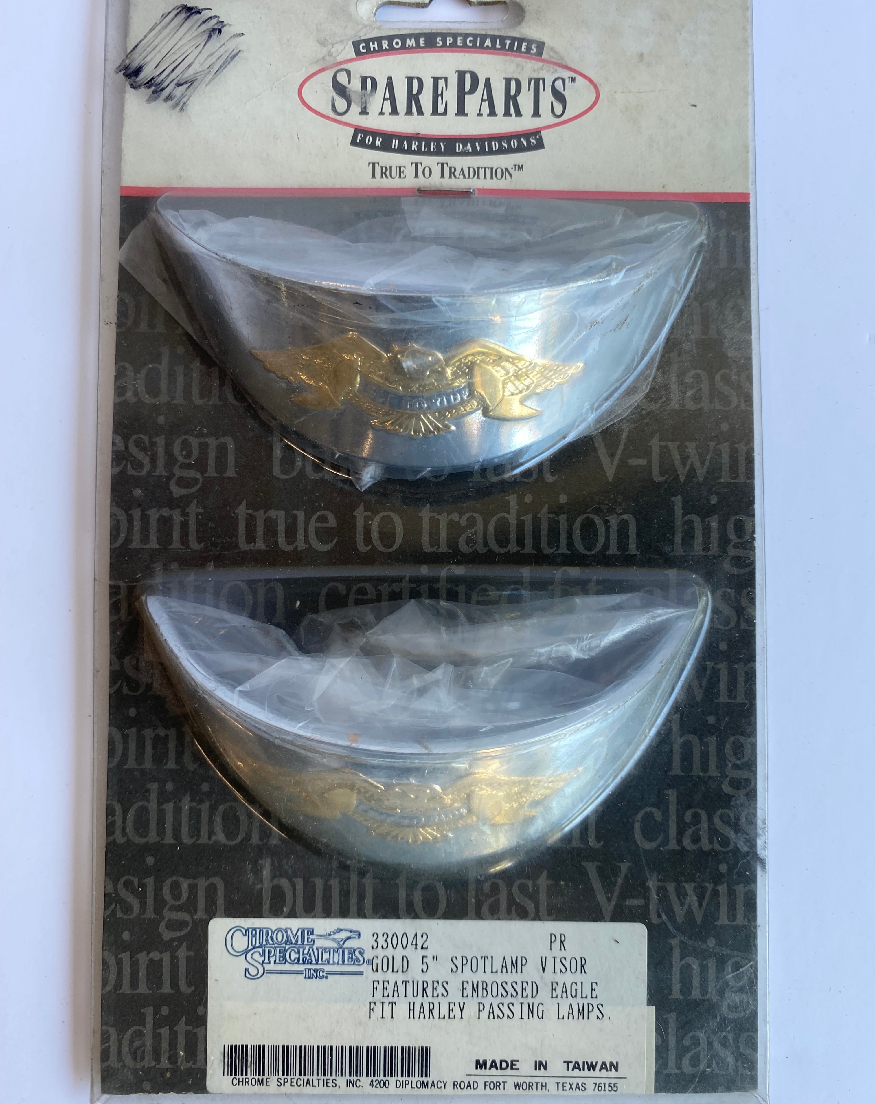 Jeu de 2 casquettes passing lamp aigle OR Harley Davidson REF 330042