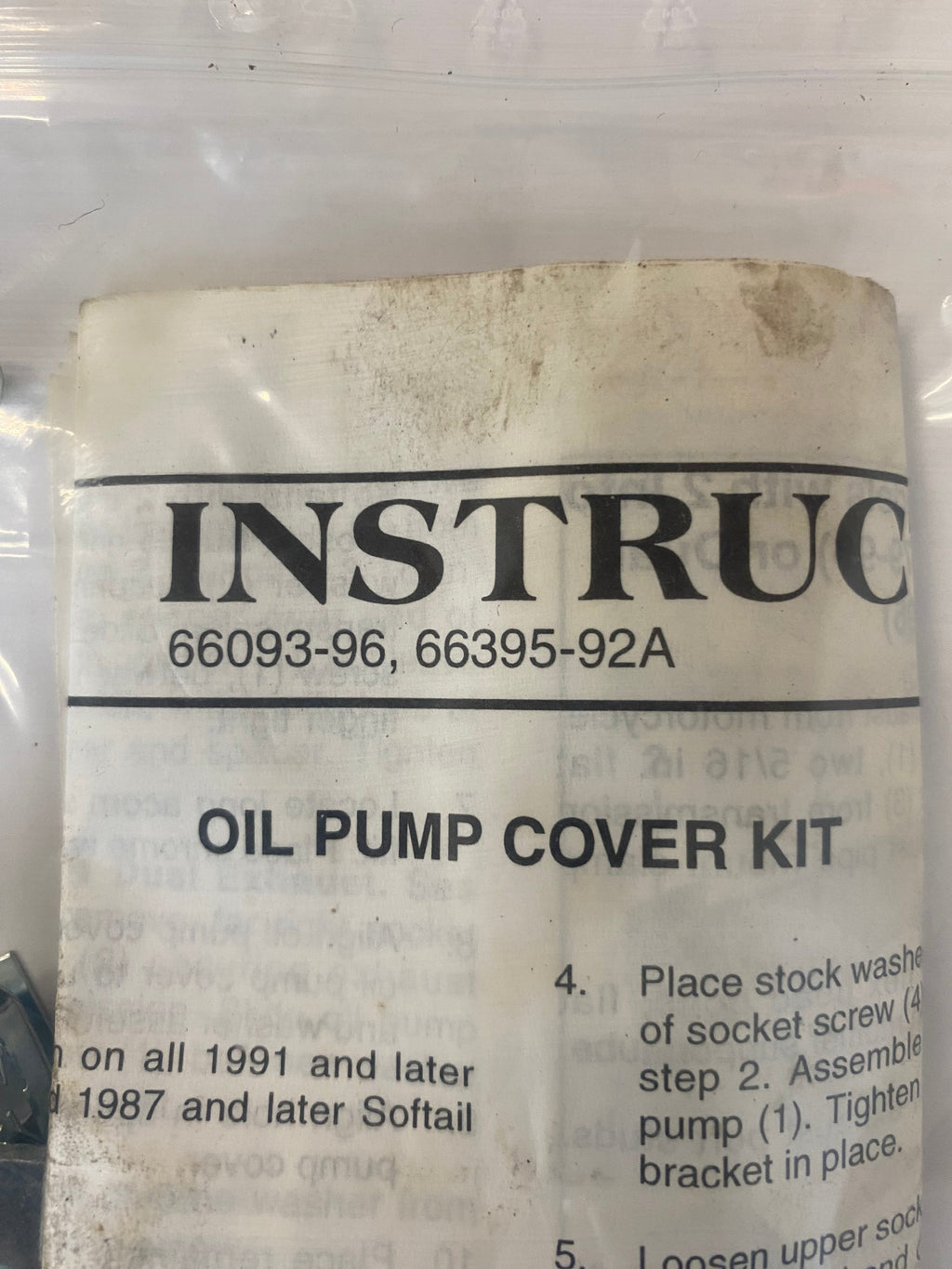 Kit de fixation cache pompe à huile Harley Davidson REF 66093-96 & 66395-92A