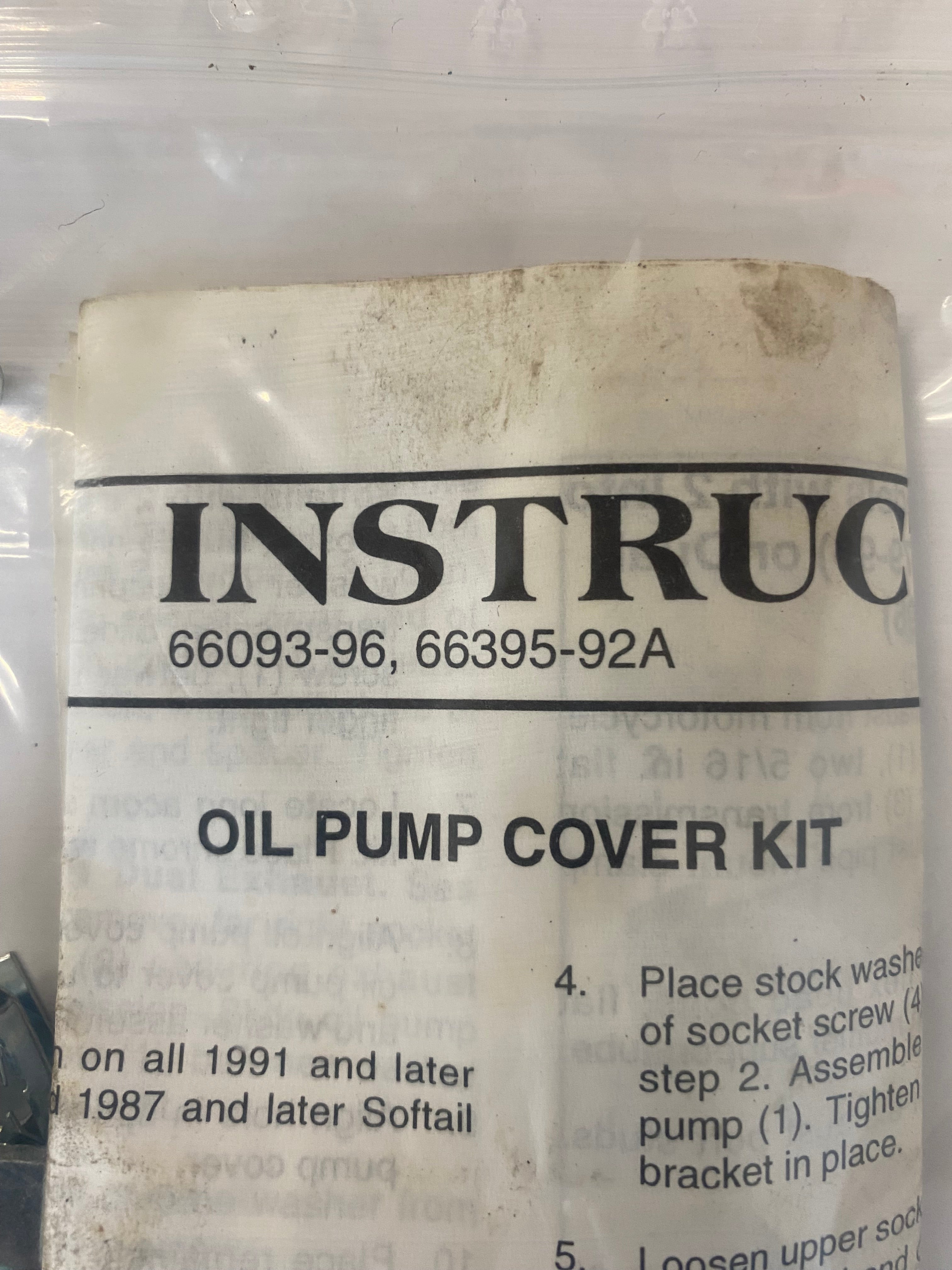 Kit de fixation cache pompe à huile Harley Davidson REF 66093-96 & 66395-92A