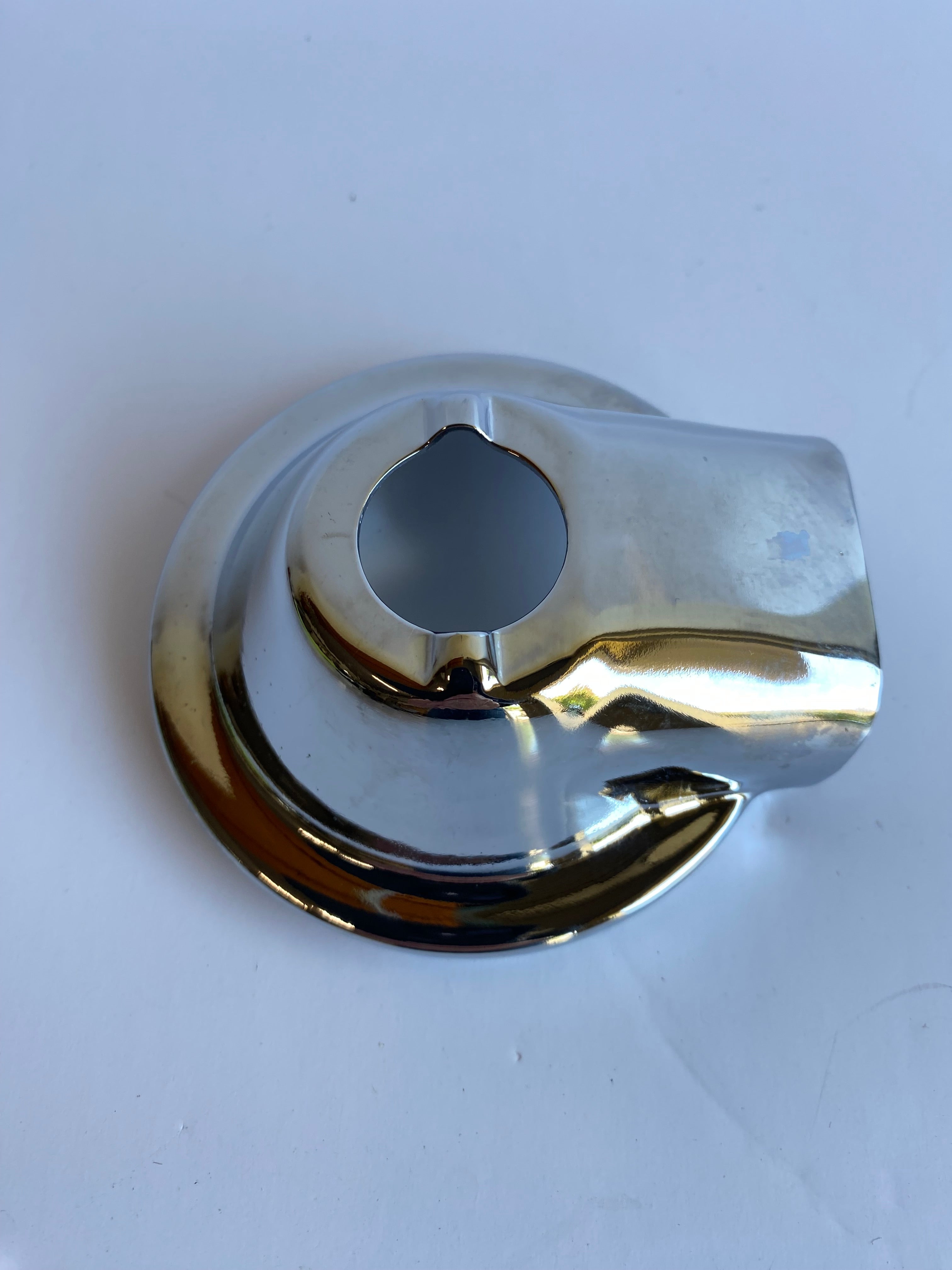 Chrome Oil Filter Holder Cover Softail Harley Davidson REF CCI 23-168