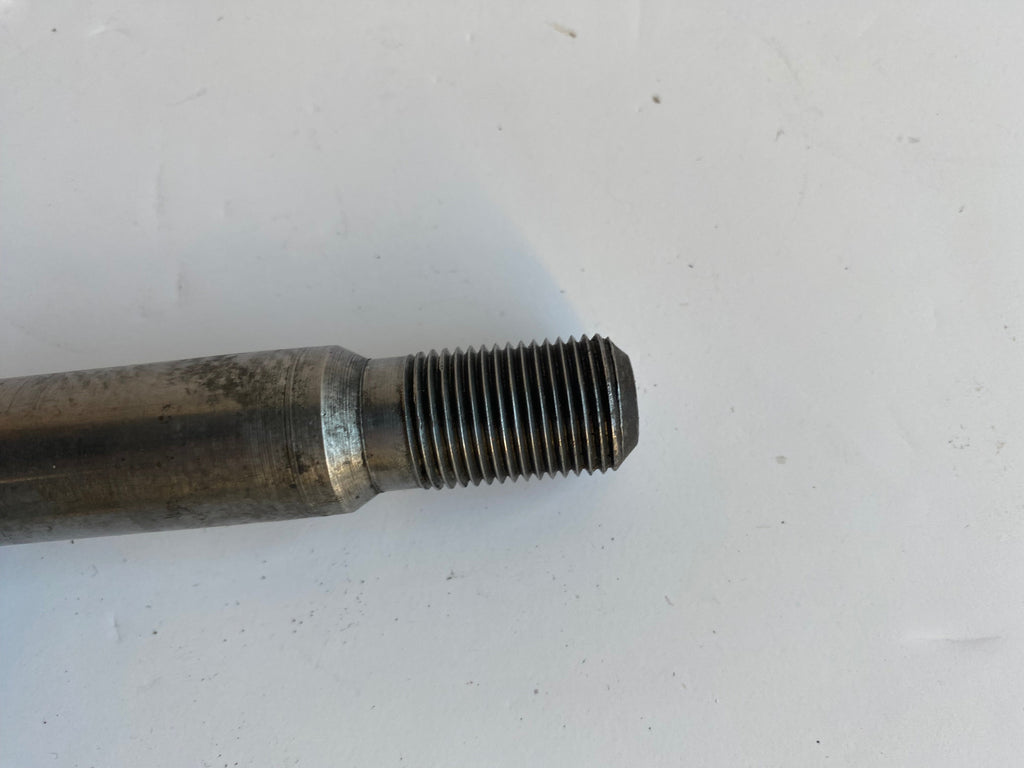 Axe de roue arrière  Sportster Harley Davidson REF OEM 41563-77A