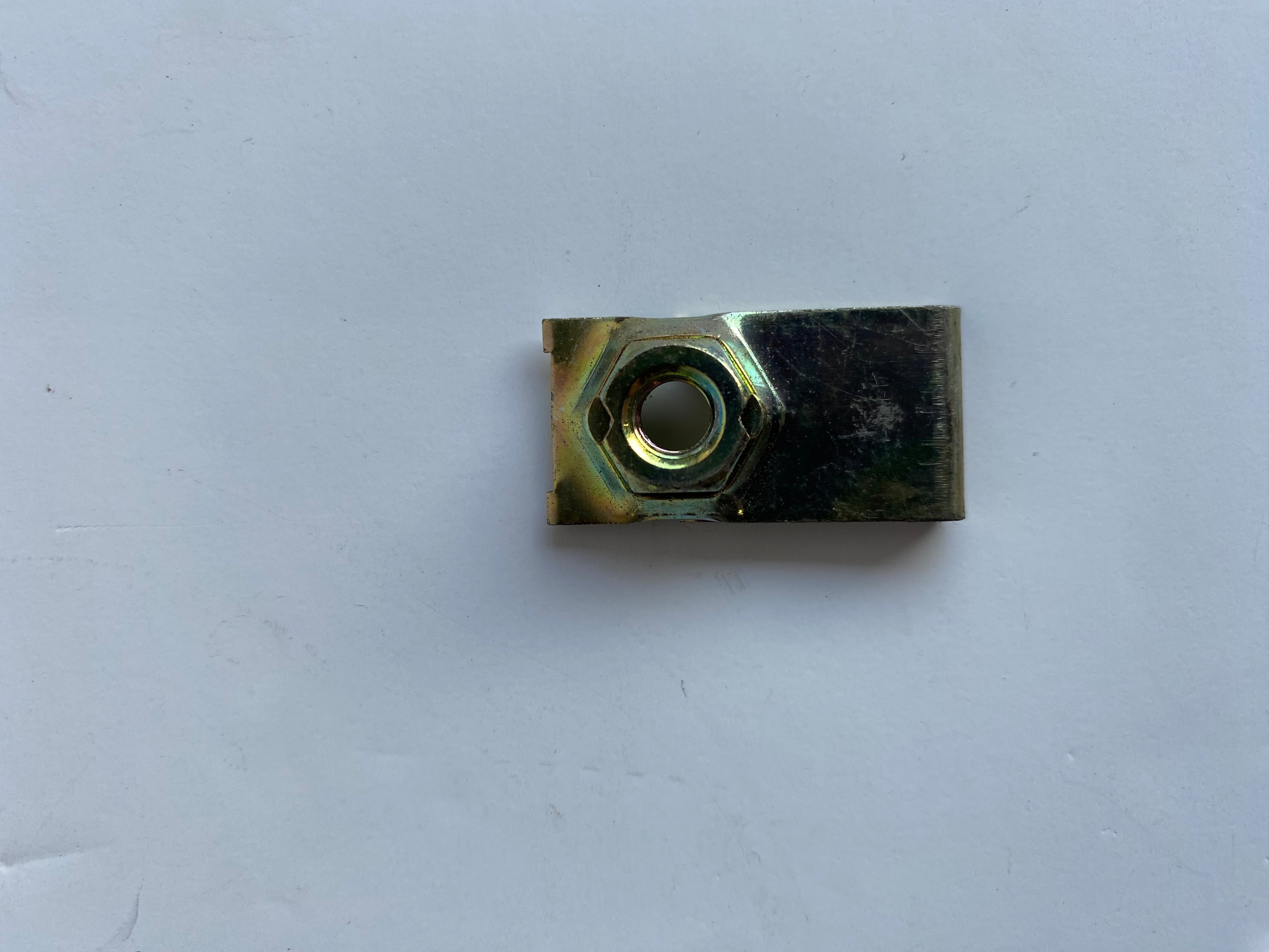 Ecrou clip feu arrière Harley Davidson REF OEM 7964