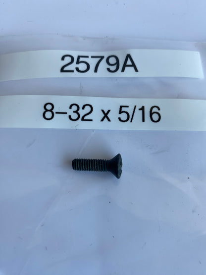 Vis couvercle maitre-cylindre frein 8-32 x 5/16 Harley Davidson REF OEM 2579A