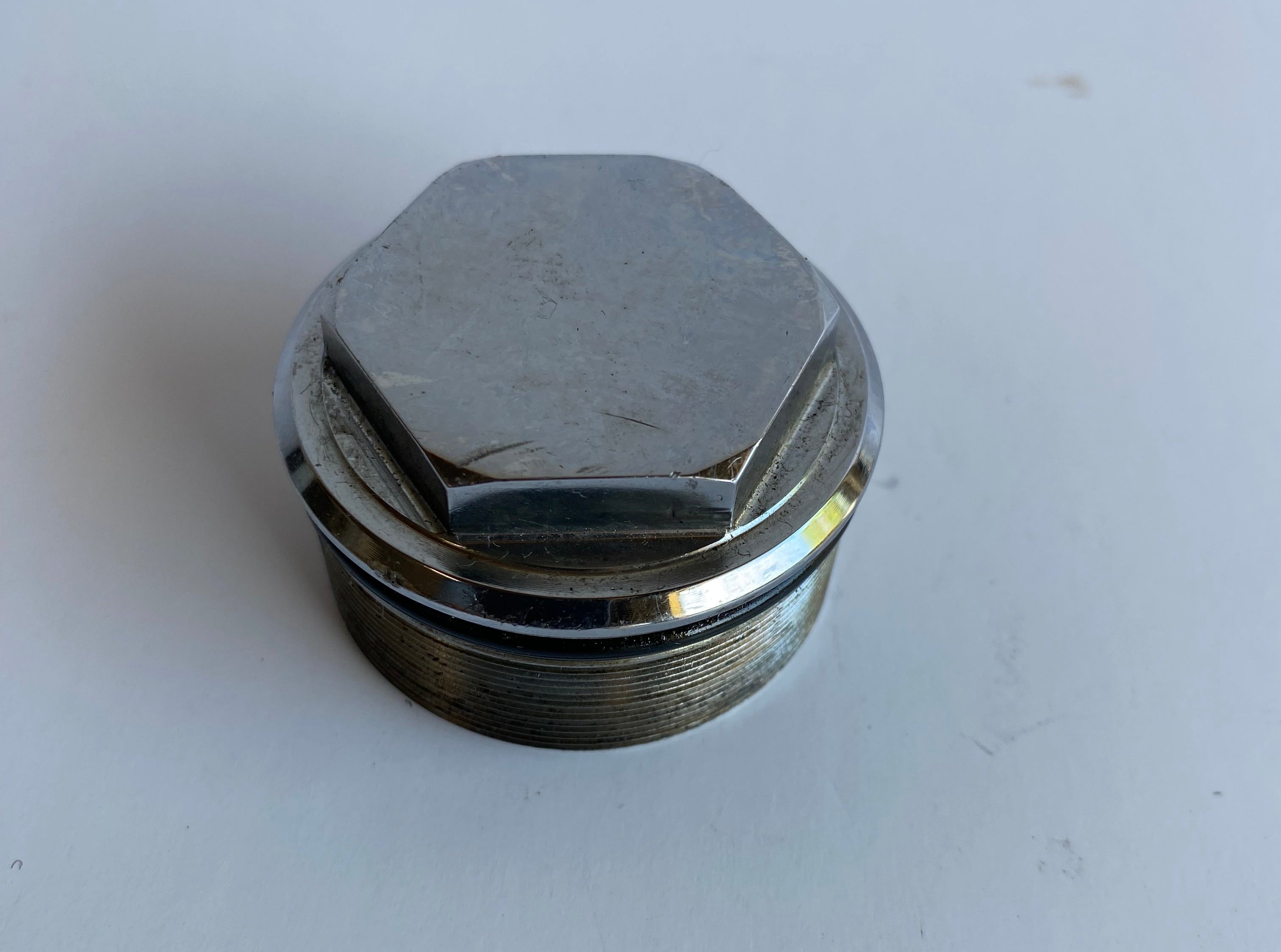 Bouchon de tube de fourche 49mm Harley Davidson REF OEM 46612-06