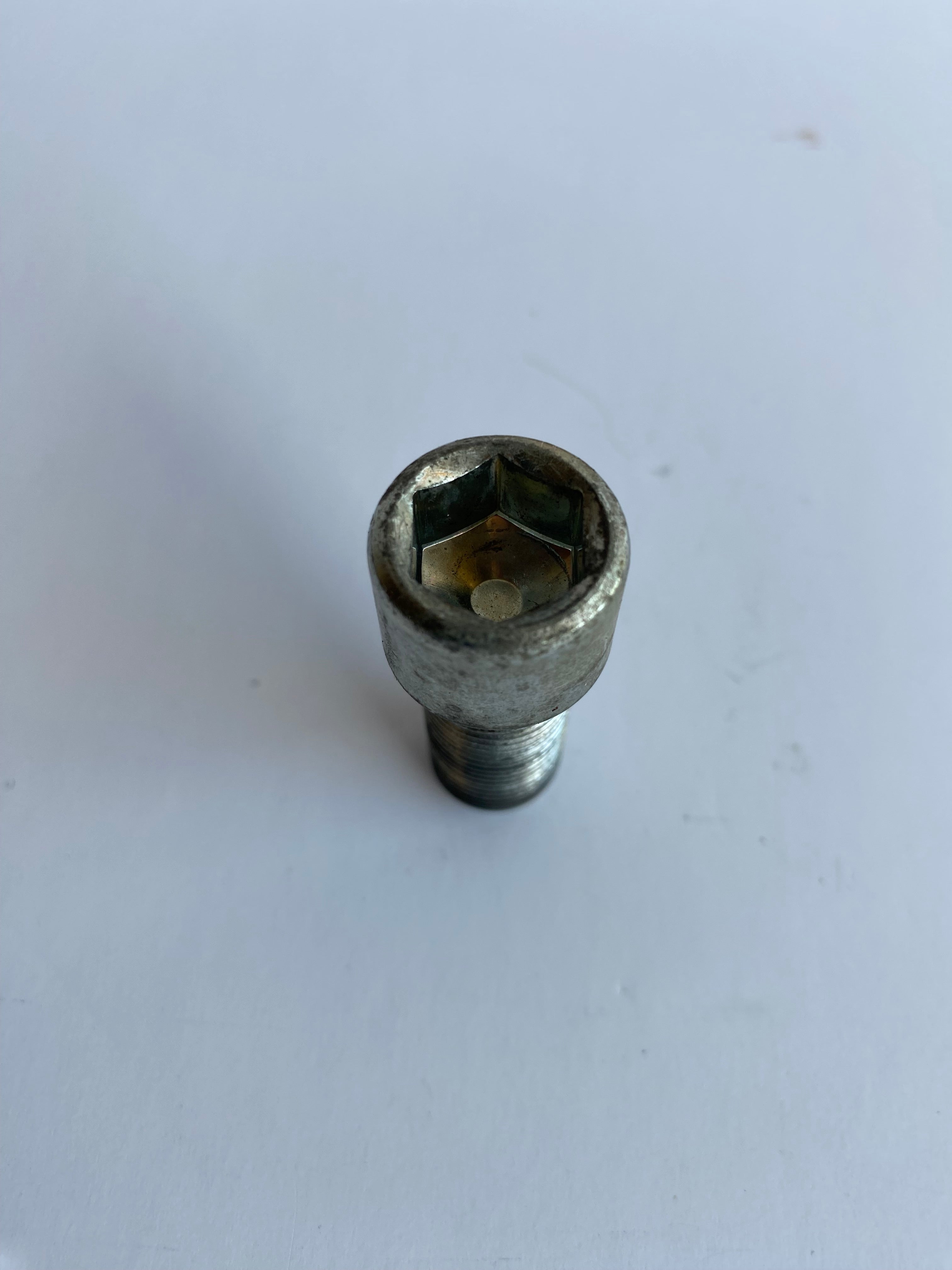 Vis de plongeur de tube de fourche 49mm Harley Davidson REF OEM 45500118