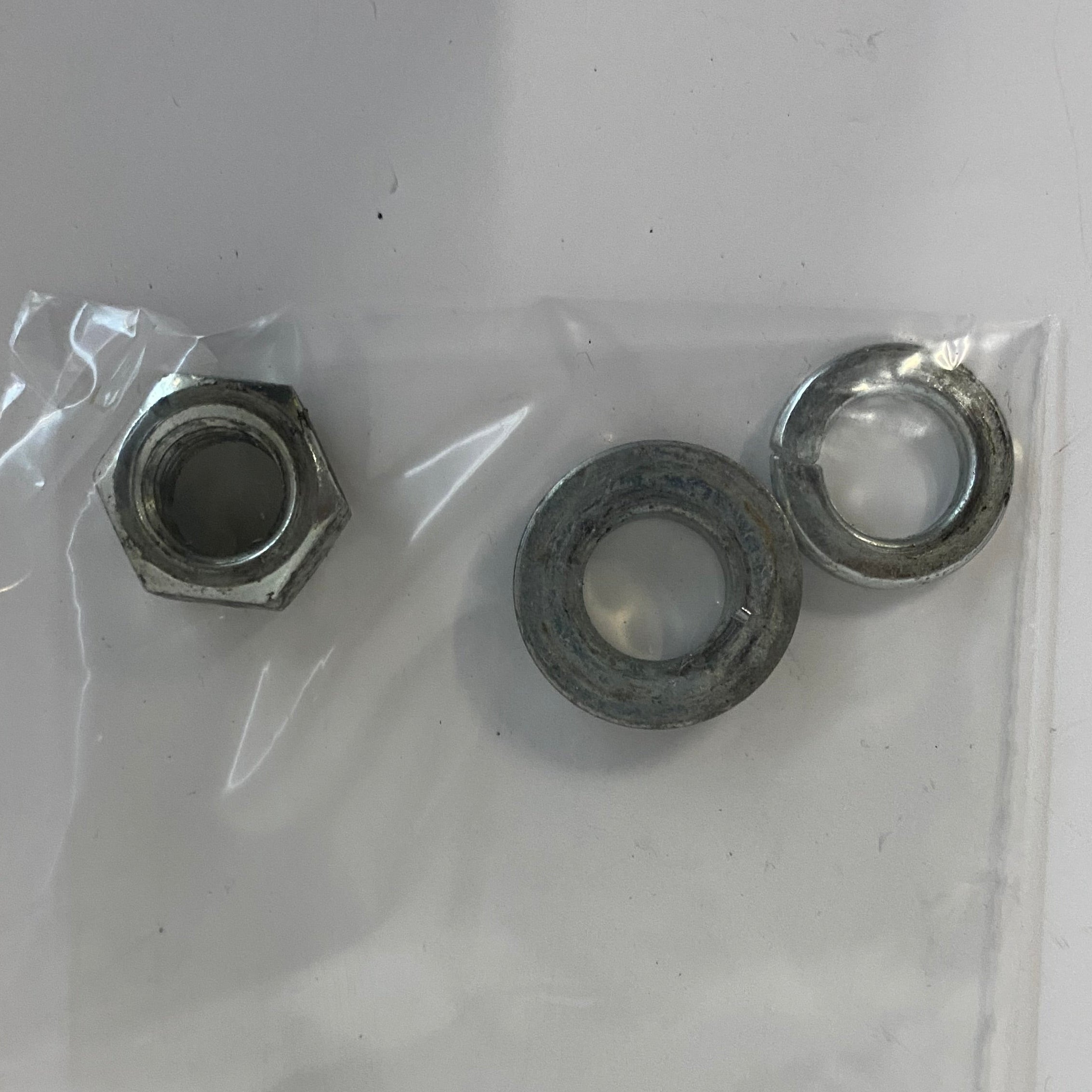 Ecrou + rondelle fixation phare sur casquette Harley Davidson REF OEM 7880 & 67815-59A