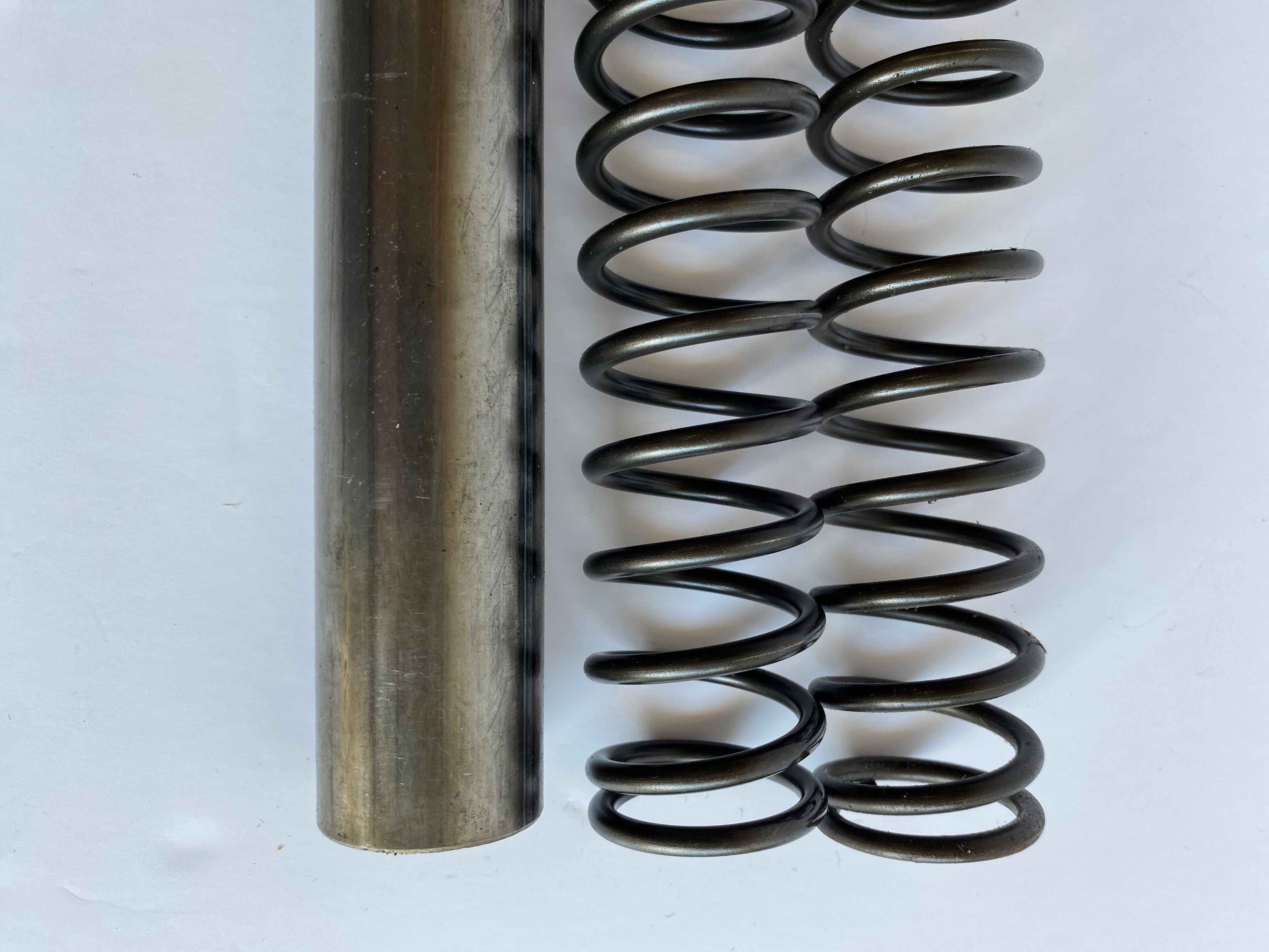 Fork Spring Set for 49mm Fork Tube Harley Davidson REF OEM 45500294